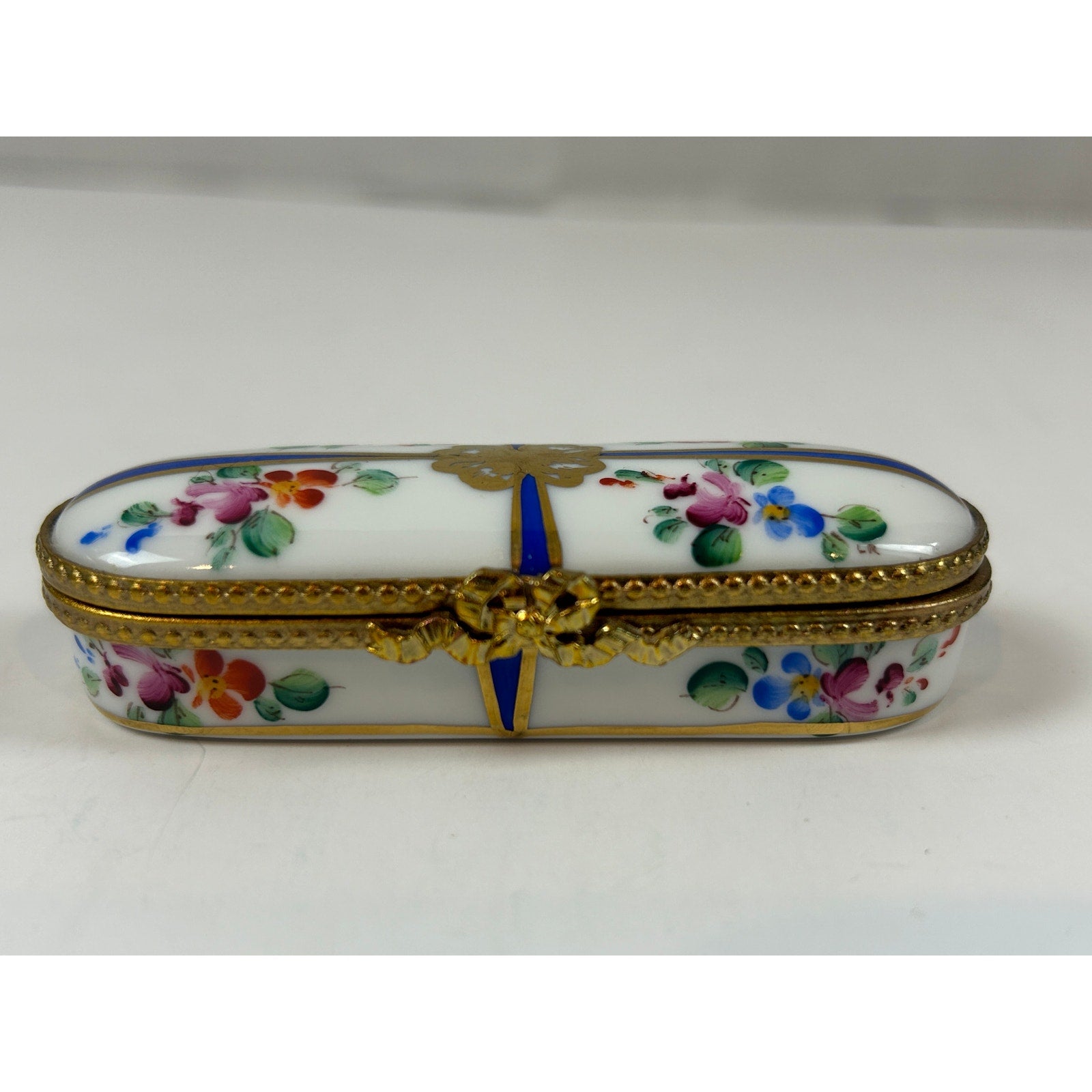 Rochard Limoges France Hand Painted Trinket Box Bow Clasp Floral Gold