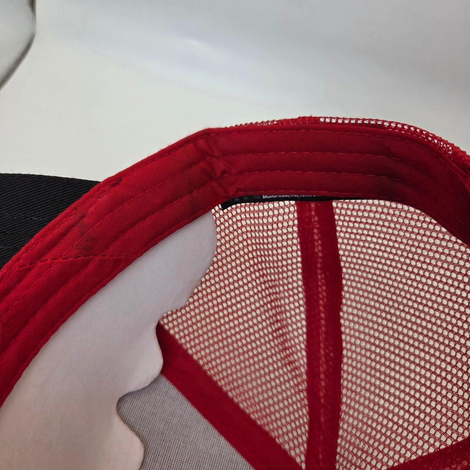 Bacardi Trucker Hat Mesh Snapback Black Red Bat Logo Marca De Fabrica 2021 OSFA