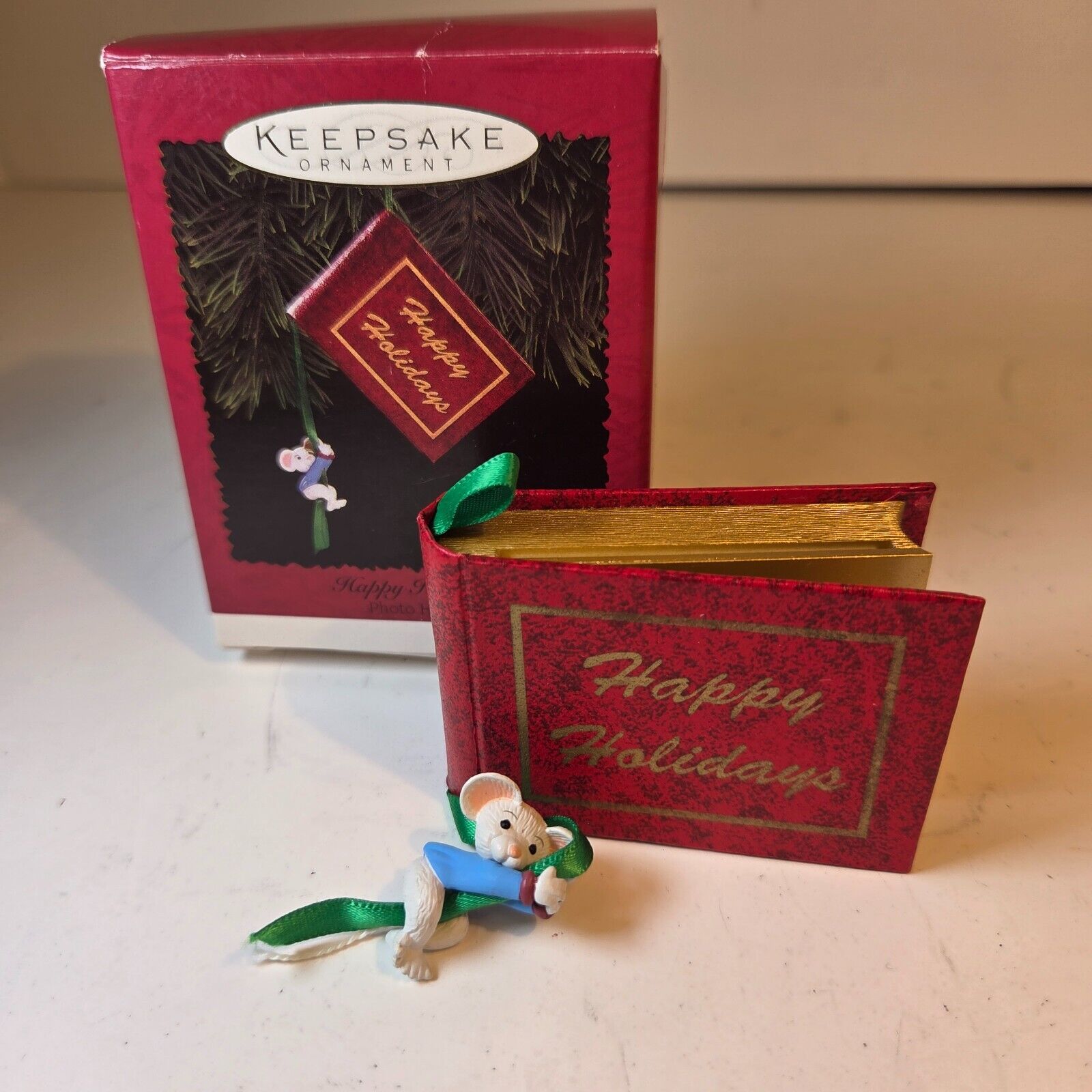 Hallmark Happy Holidays Keepsake Photo Ornament 1995 Mouse w Album
