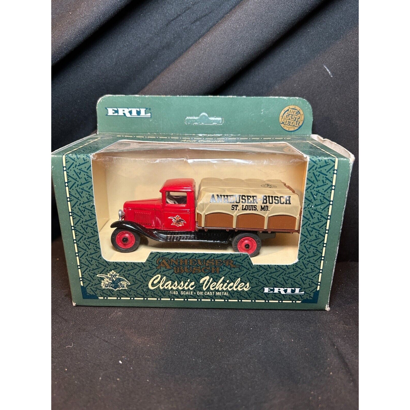 ERTL Anheuser-Busch Classic Vehicles 1930 Chevy Barrel & 1932 Ford Panel NIB
