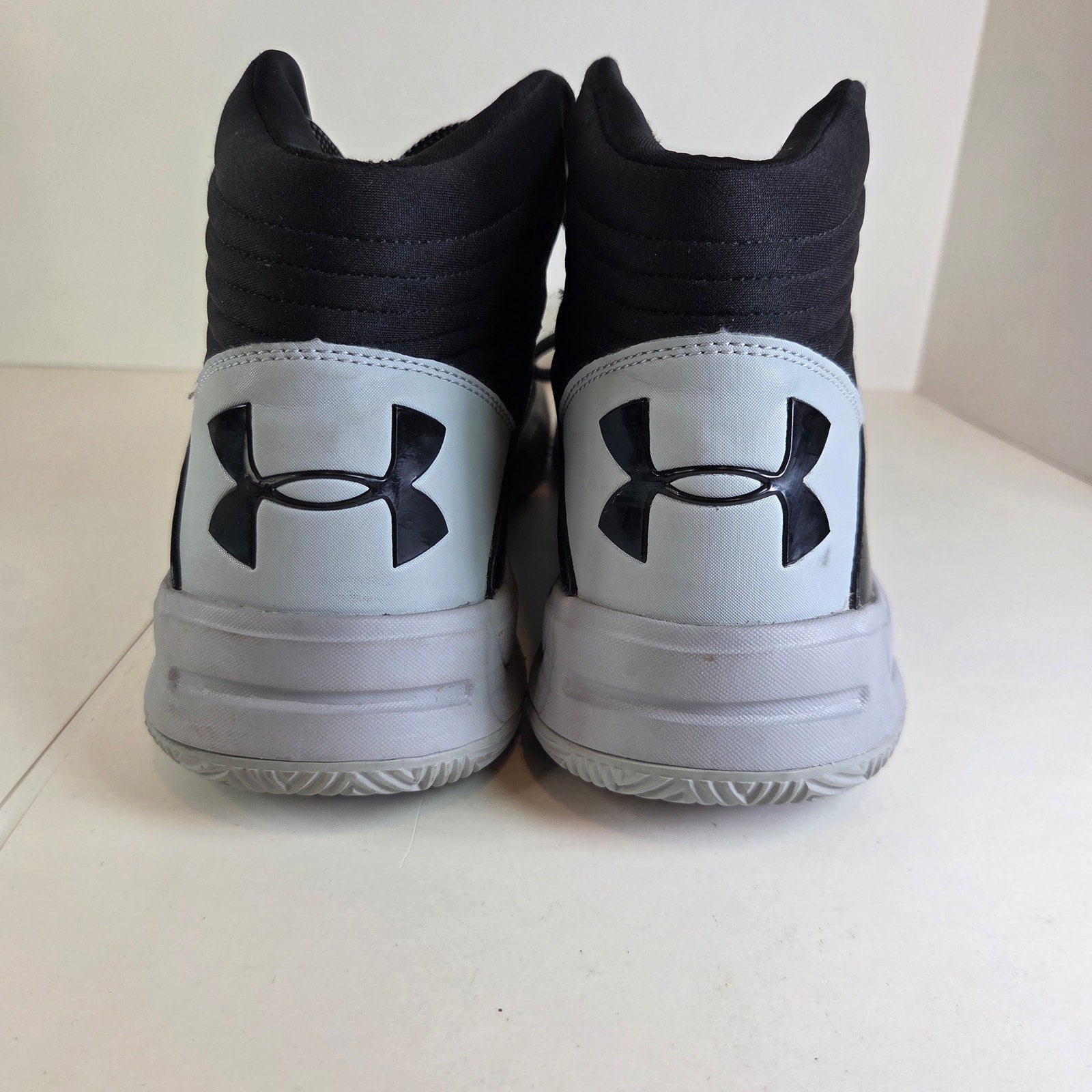 Under Armour Lockdown 2 Basketball Shoes Men’s Size 13 Black/Grey 1303265-003
