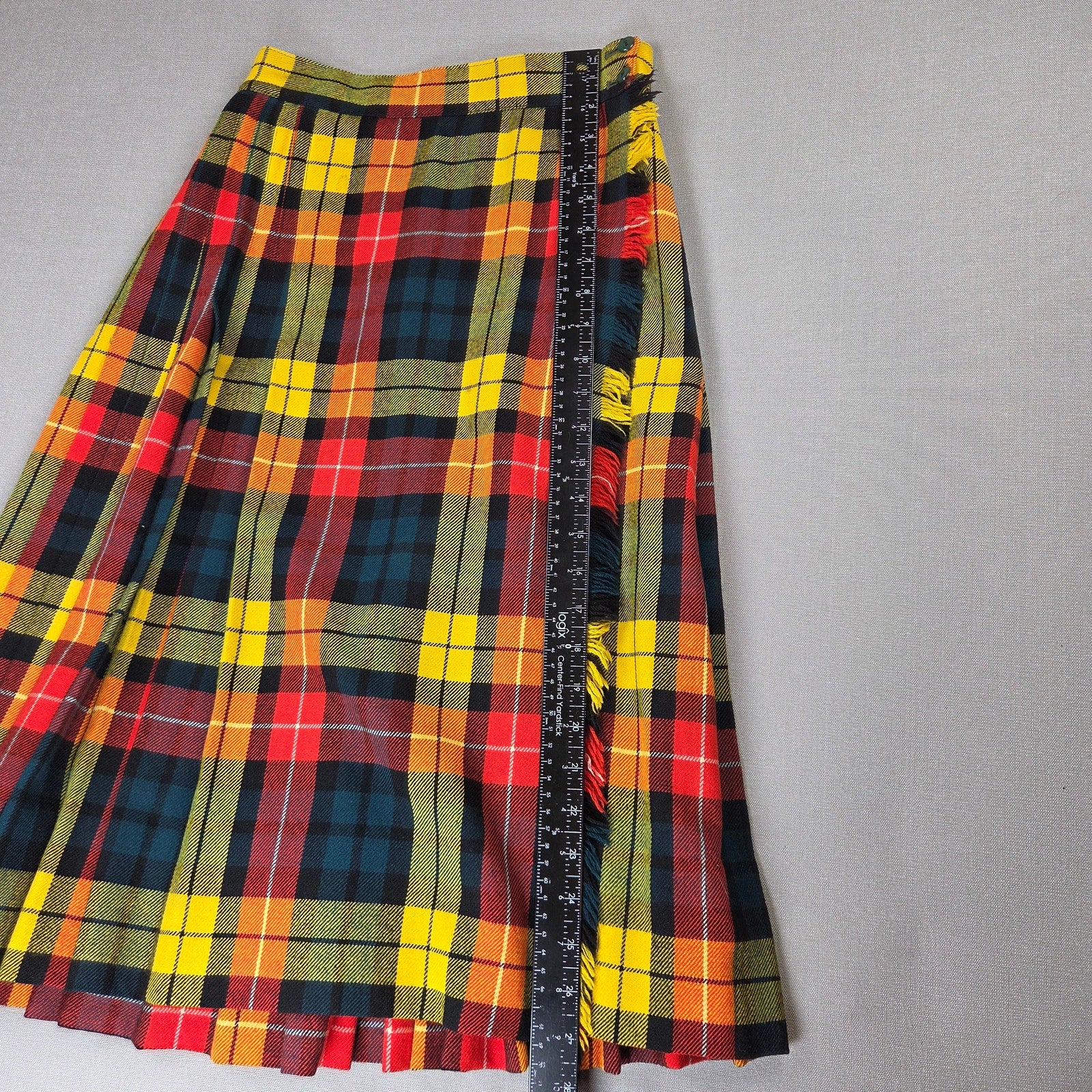 Pedigree Vintage Pure Wool Tartan Wrap Kilt Skirt 26" Waist Made England