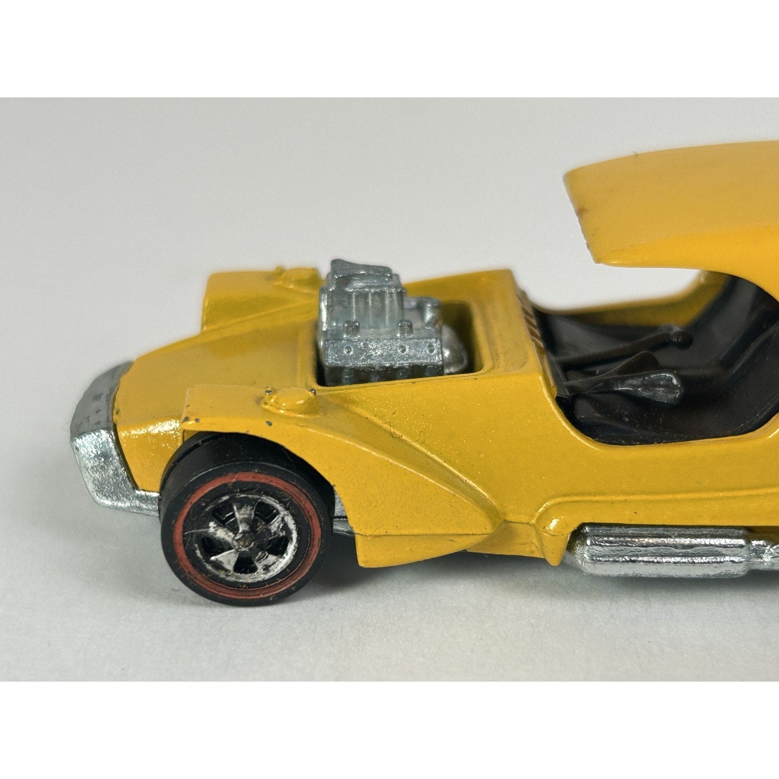Vintage Hot Yellow 1969 Wheels Redline Ice T Diecast Car Hong Kong W/Button