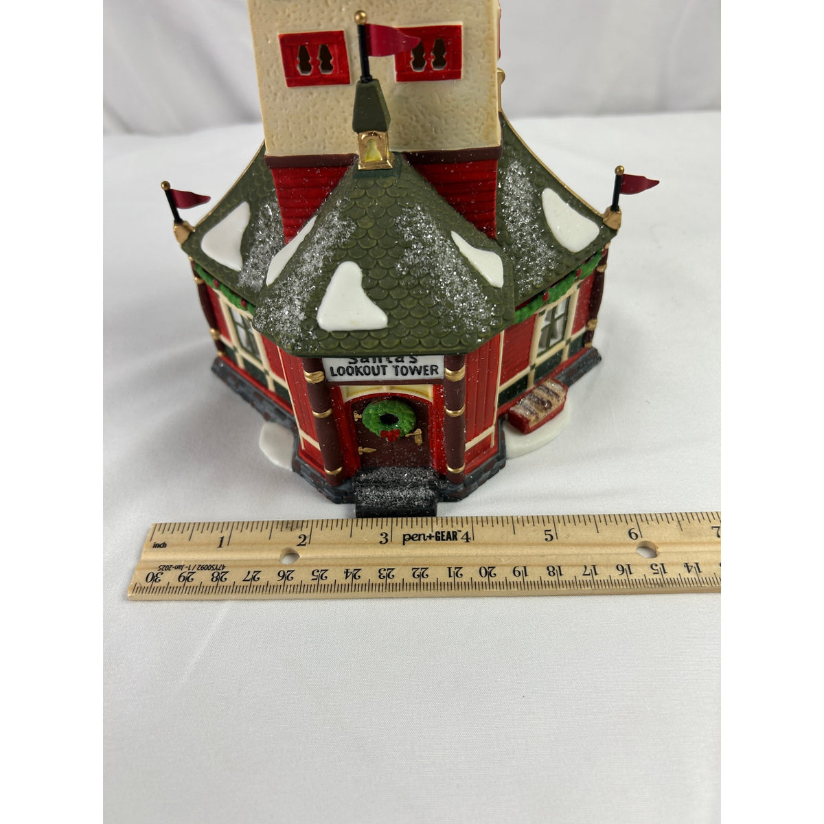 Dept 56 North Pole Santa's Lookout Tower 56294 Retired Lighted Building Box