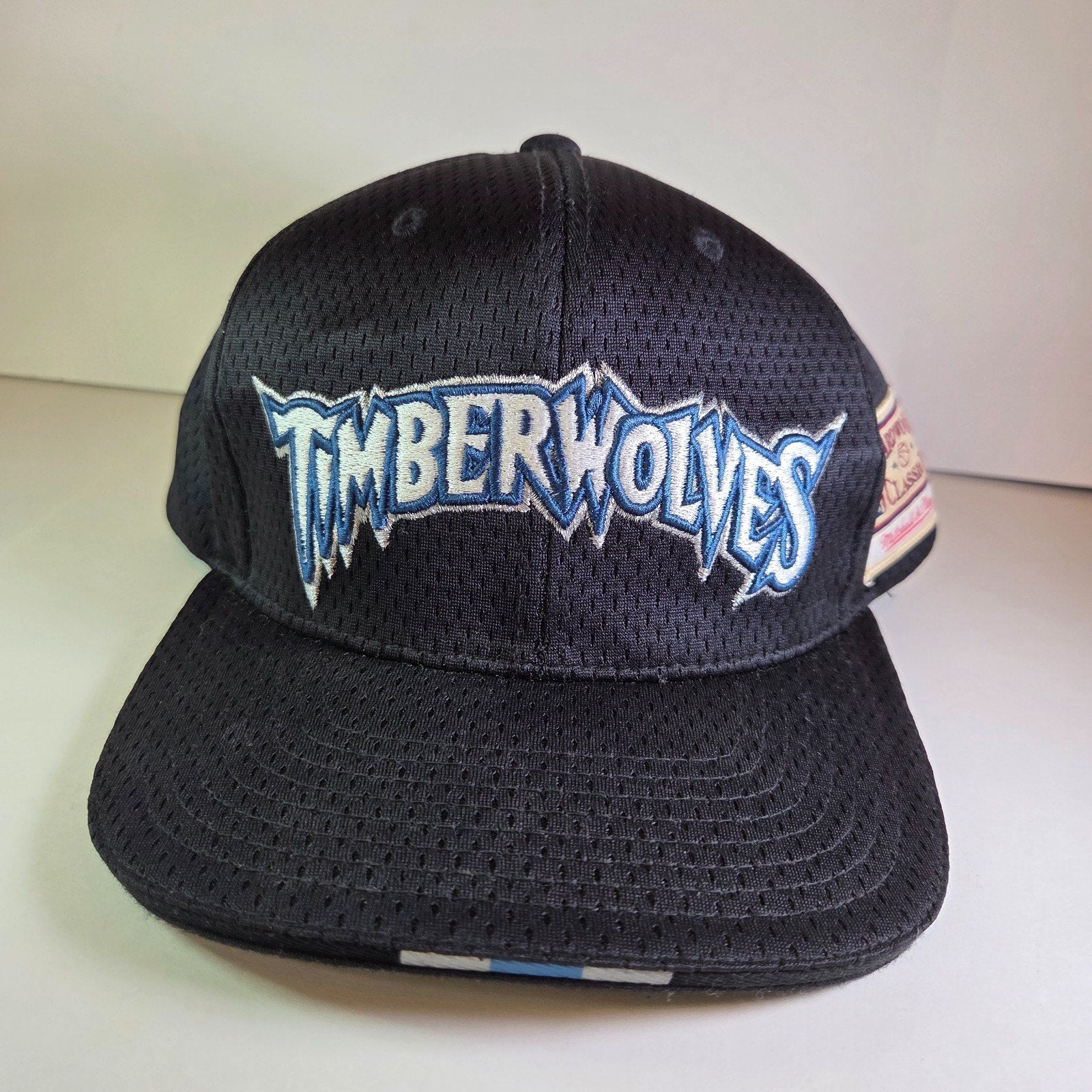 Mitchell & Ness Timberwolves Snapback Hat Black Mesh NBA Hardwood Classics