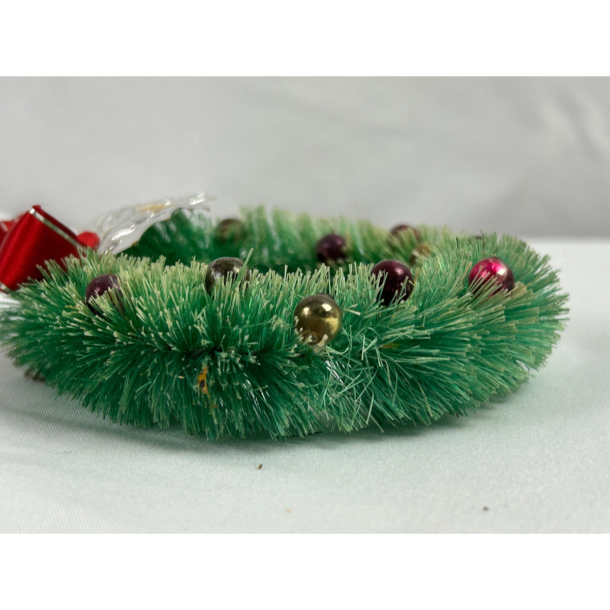 Vintage 1950s Japan Bottle Brush Christmas Wreath Mercury Glass Beads Foil Bow