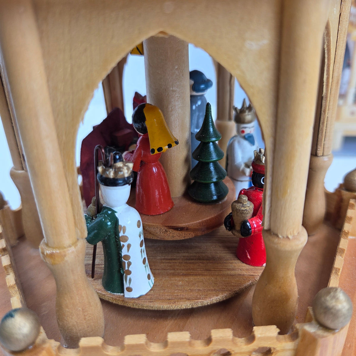Silvestri Hand Crafted Wood 2 Tier Nativity Christmas Pyramid Box 13" Vintage