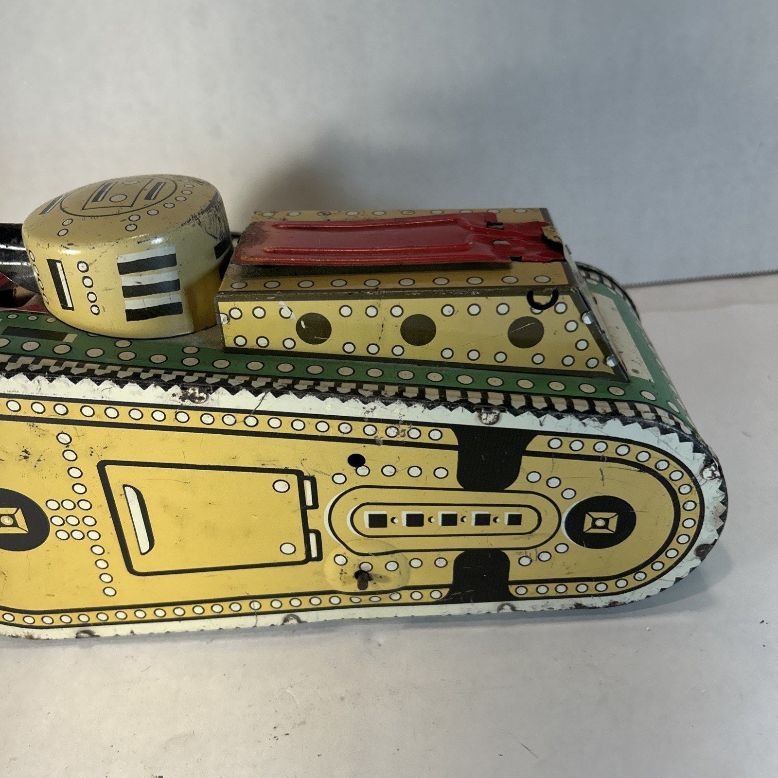 Vintage Marx Tin Litho Wind Up Doughboy Tank c.1930's Rare With Sparks