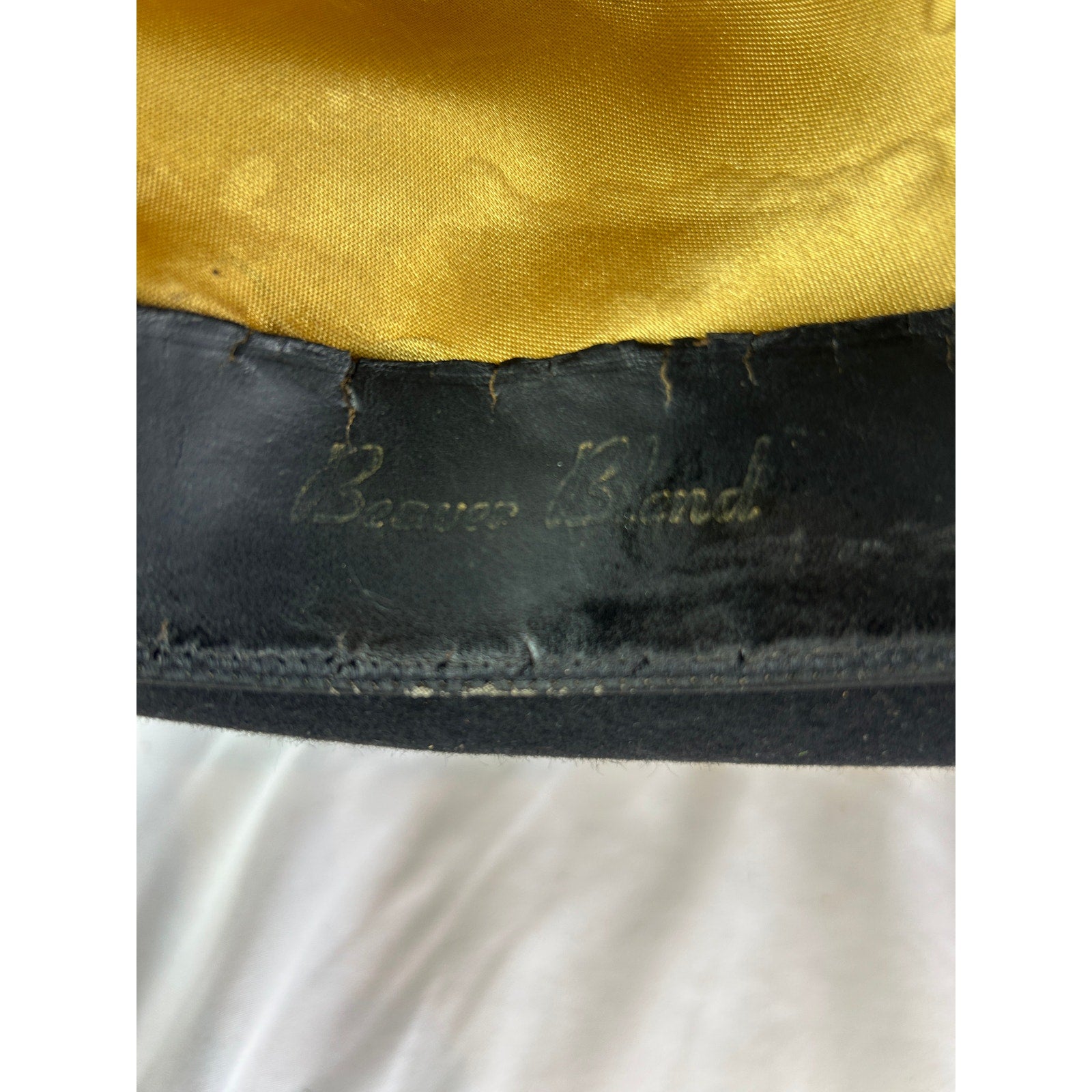Dobbs Fifth Avenue Black Fedora Hat 7 1/4 Feather Vintage USA Box