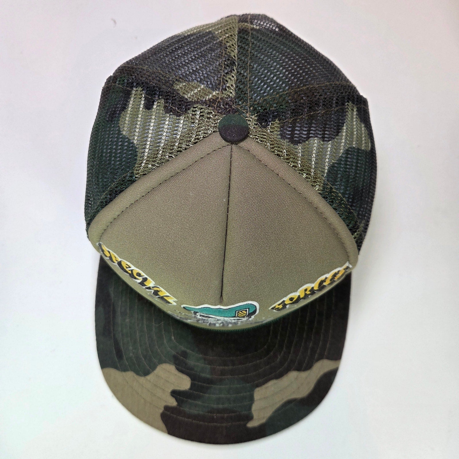 Vintage Taiwan ROC Special Forces Mesh Snapback Hat Skull Rifles Camo 1980s