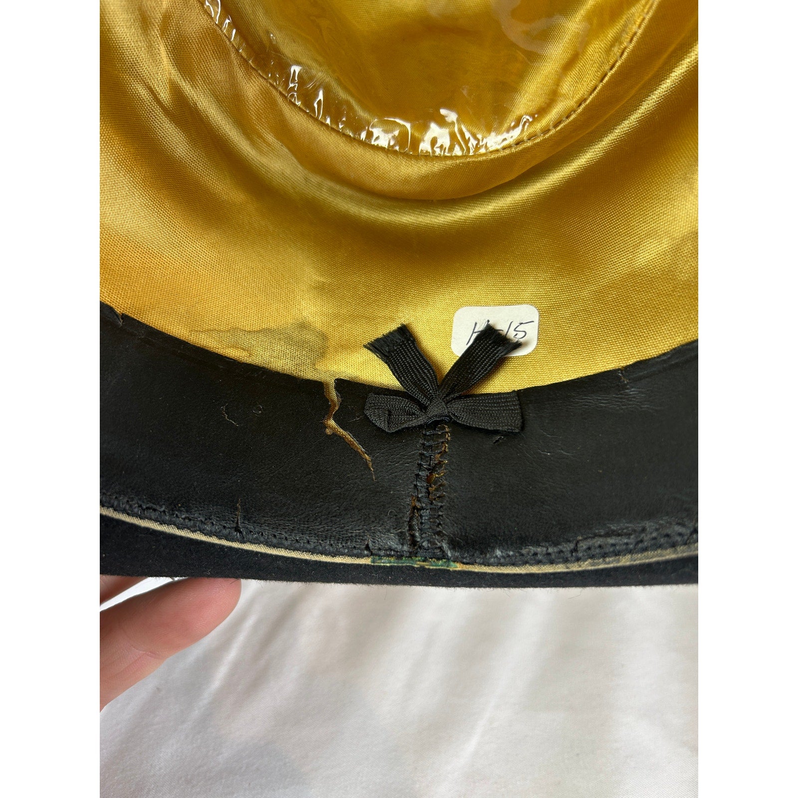 Dobbs Fifth Avenue Black Fedora Hat 7 1/4 Feather Vintage USA Box