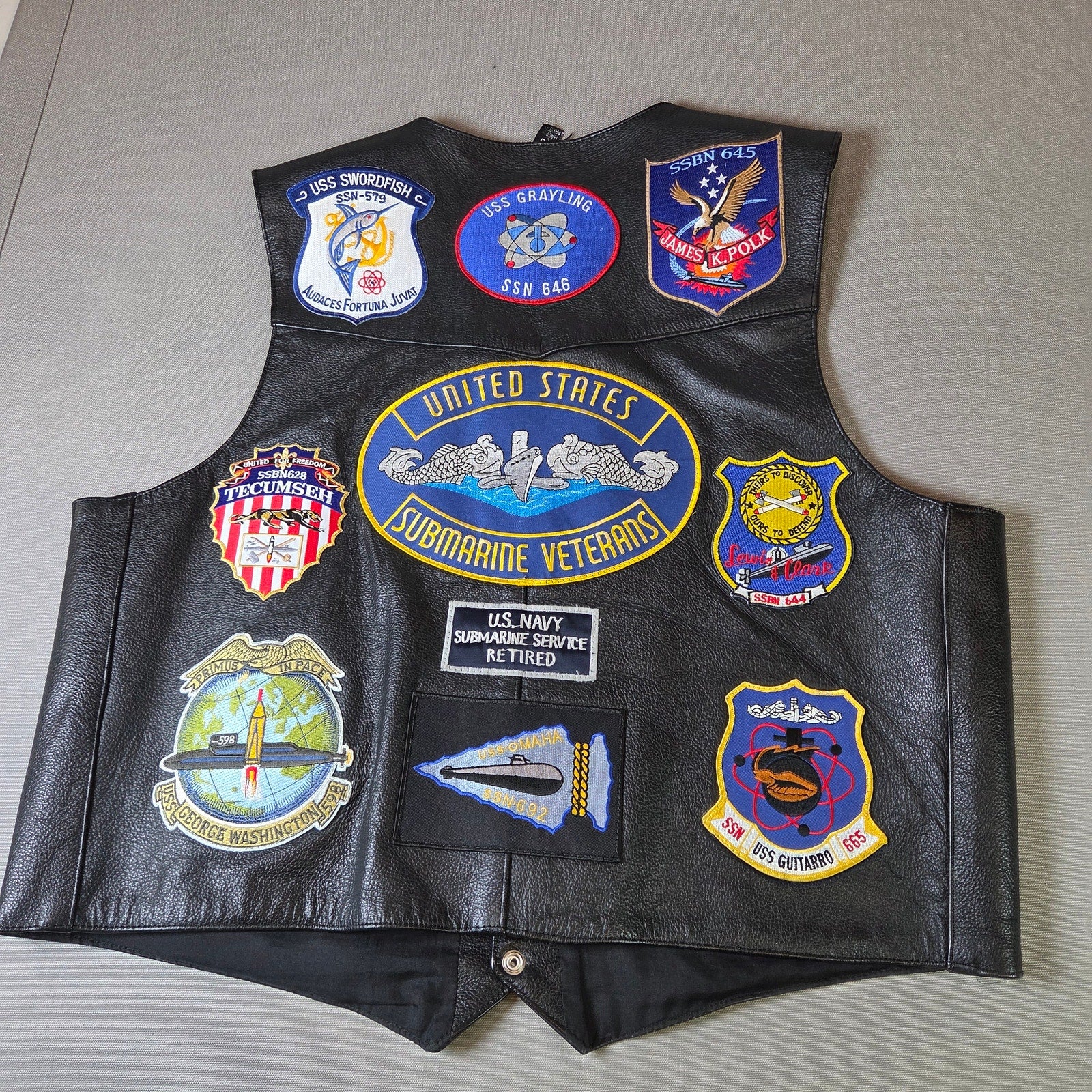 U.S. Navy Submarine Veterans Leather Vest Size 50 Cold War Patch Covered