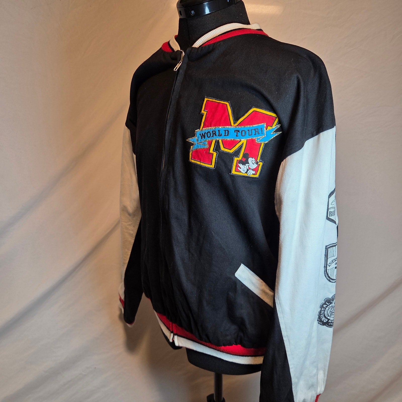 Vintage 1992 Mickey & Co Disney World Tour 1001 Hellos Varsity Jacket M