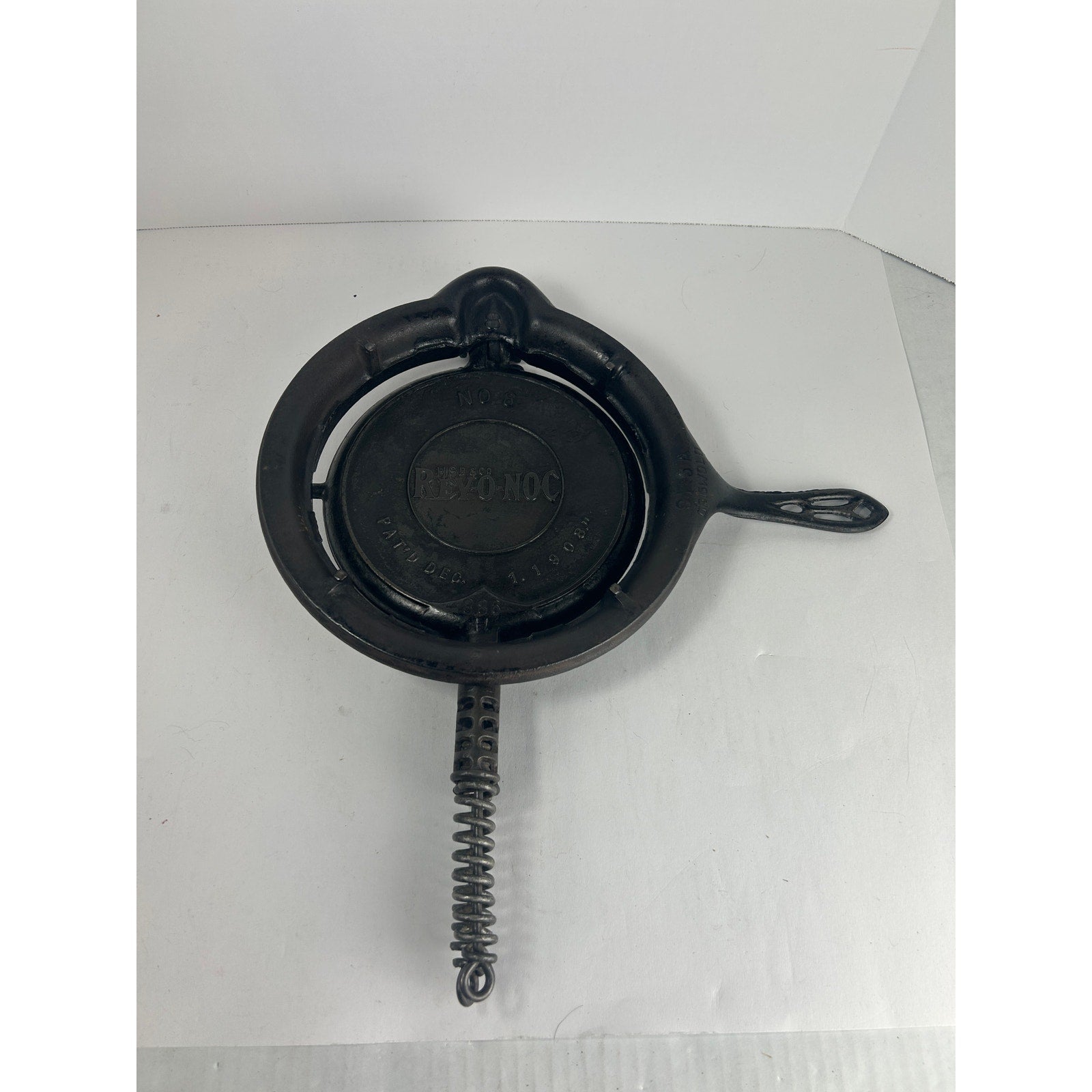 Antique Cast Iron Waffle Iron HSB Co Rey-O-Noc No 8 Griswold Patent