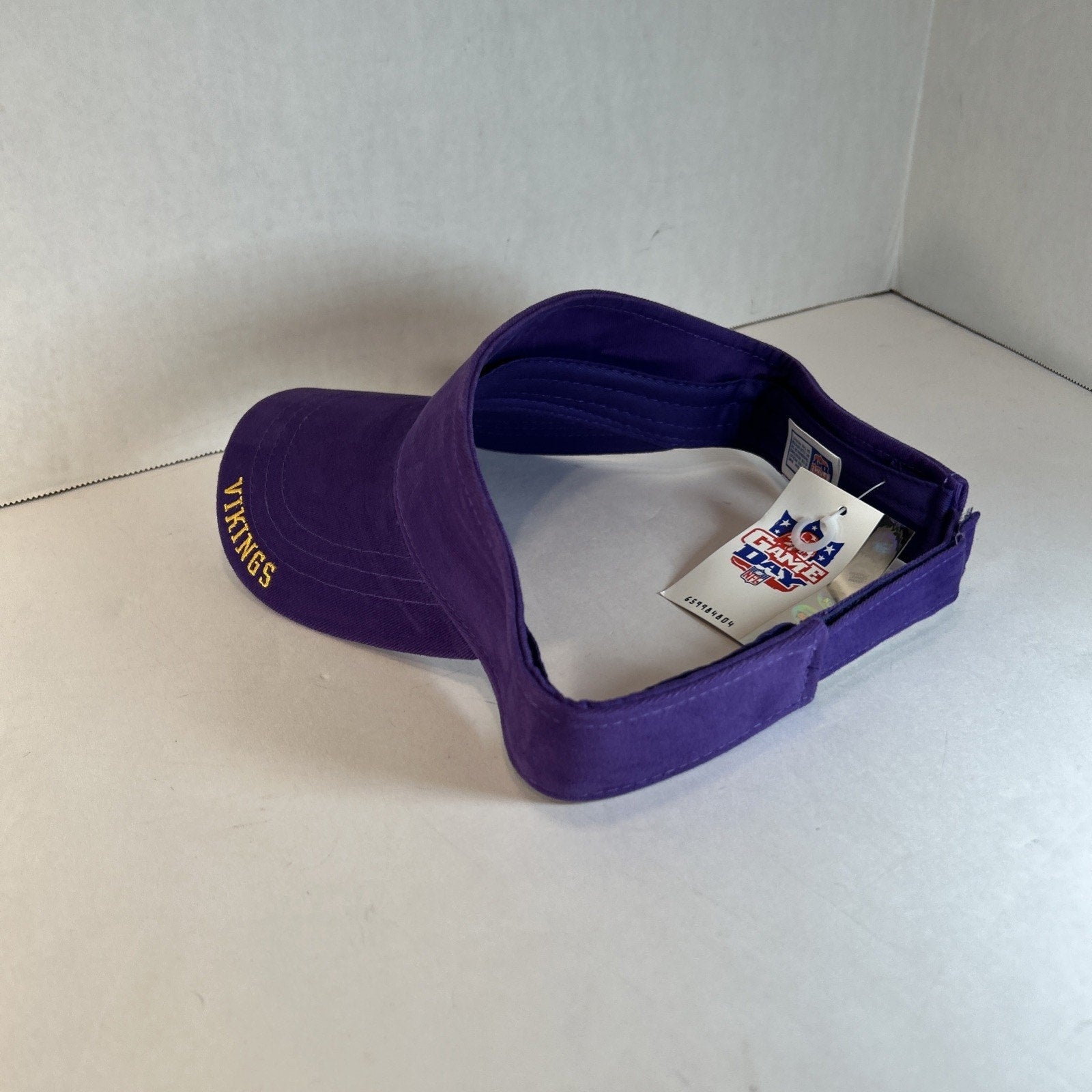 Minnesota Vikings NFL Purple Adjustable Visor Hook Loop OSFA NWT