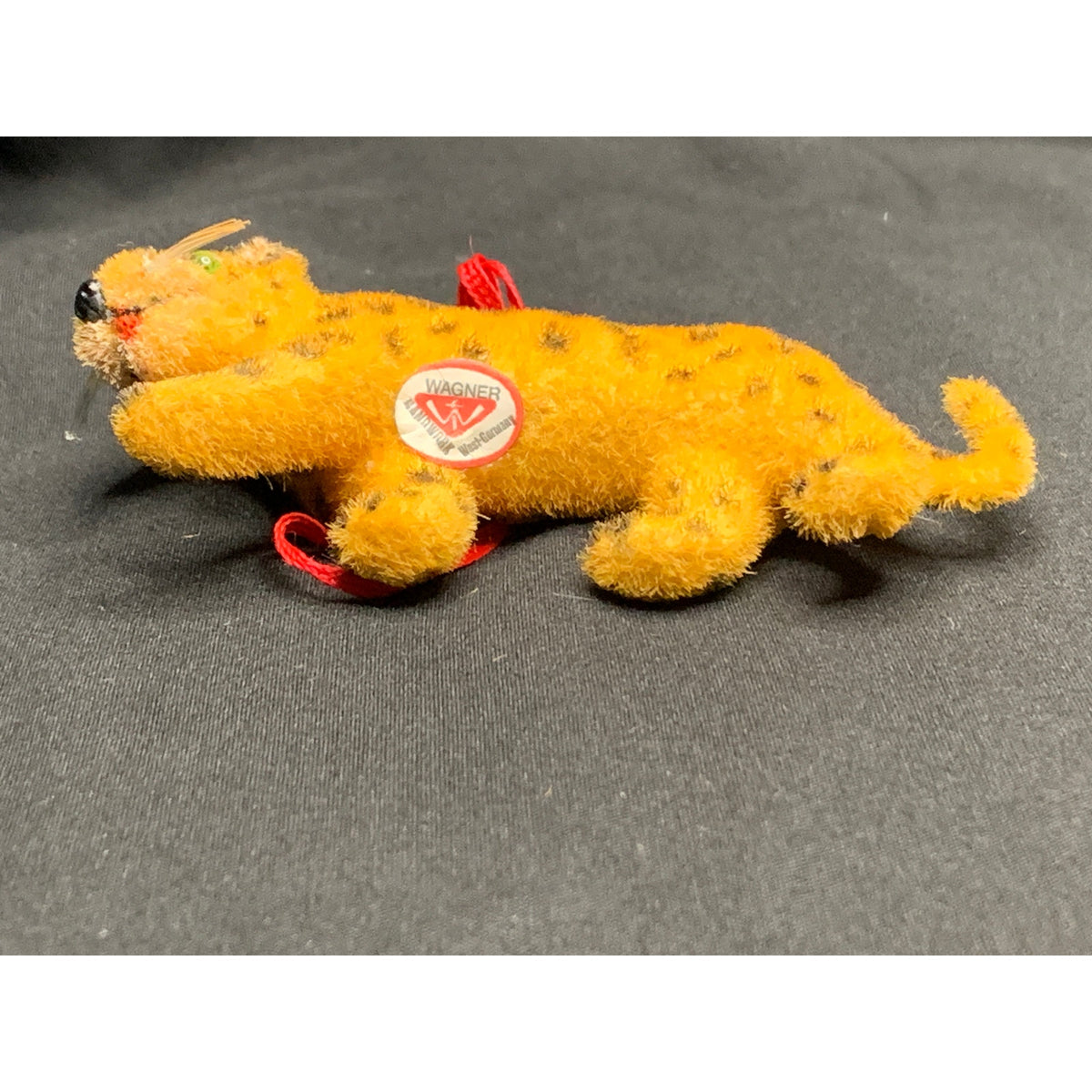 Wagner Handwork flocked leopard miniature, West Germany, 1983–1990.