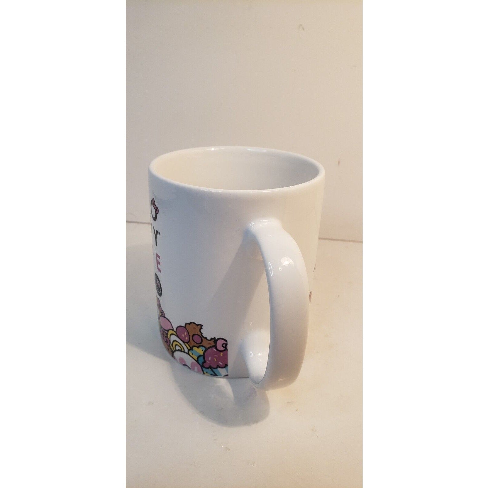 Hello Kitty Cafe Sanrio 2015 Ceramic Coffee Cup Exclusive Collectors Donuts Mug