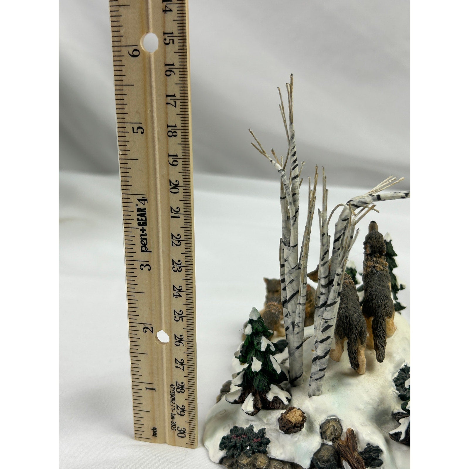 Department 56 Wolves In The Woods Village Accessory 52765 w Box