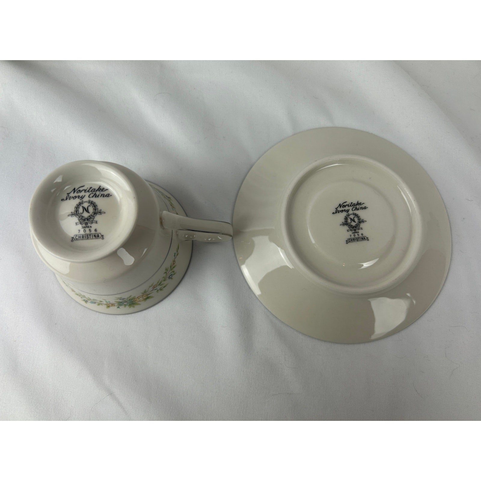 Noritake Christina 7056 7pc Place Setting Ivory China Floral Platinum Japan