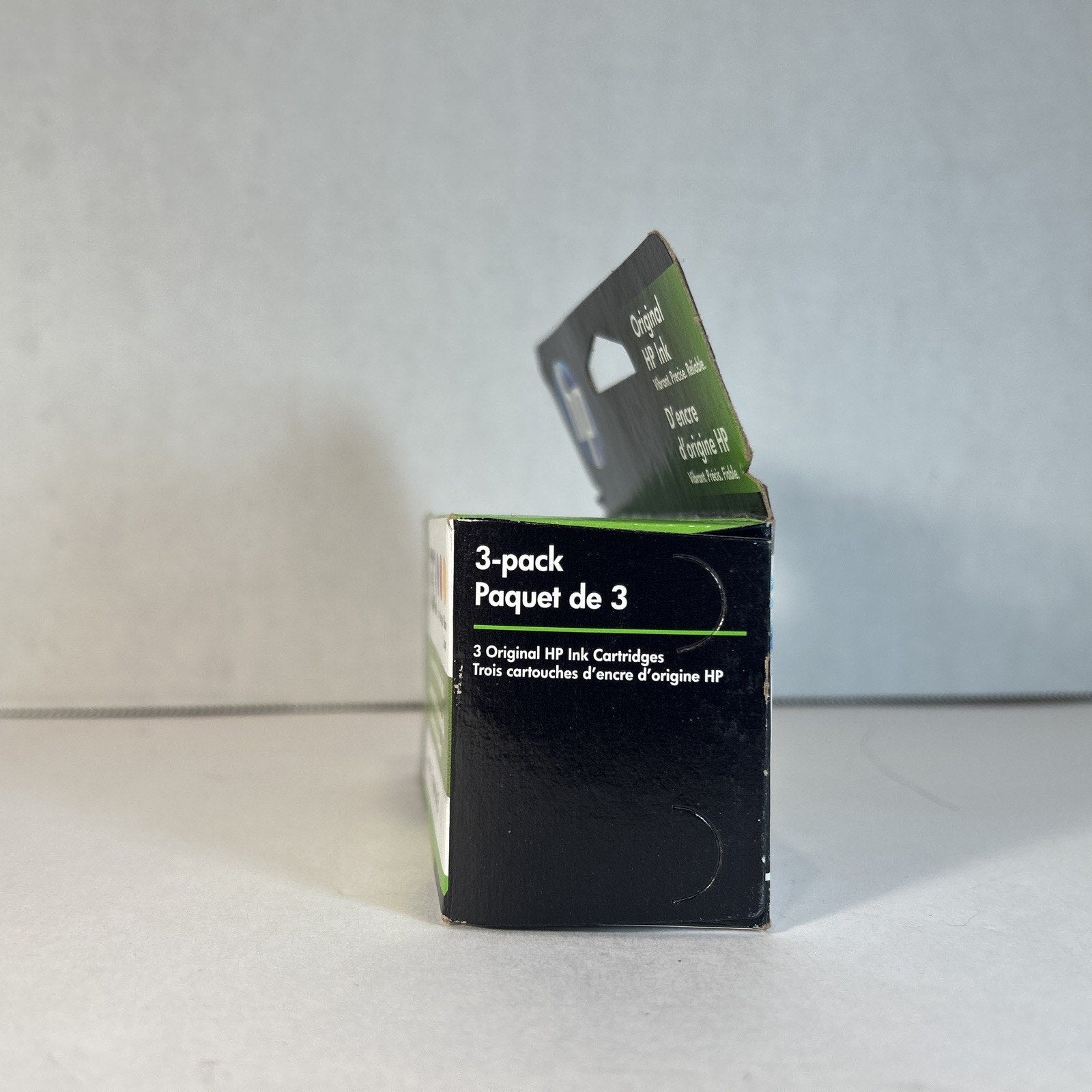 HP 933 Tri Color Ink Cartridge