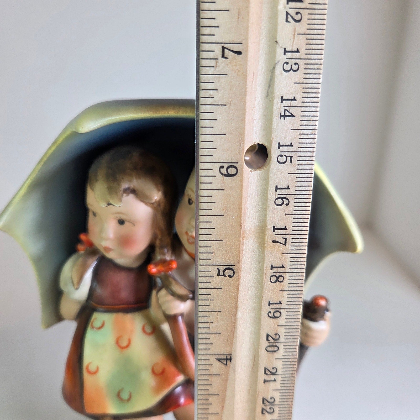 Goebel M.I. Hummel Stormy Weather #71 TMK2 Full Bee Germany 6.5" Figurine