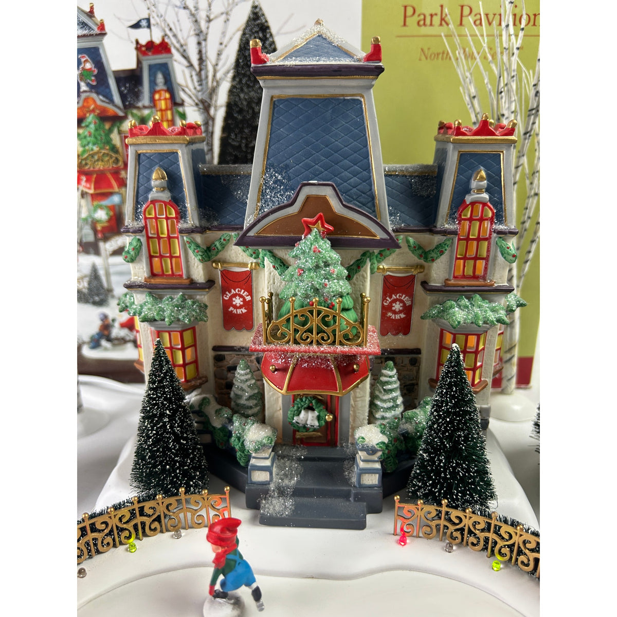 Dept 56 Glacier Park Pavilion 56745 North Pole Animated Skating Rink Complete