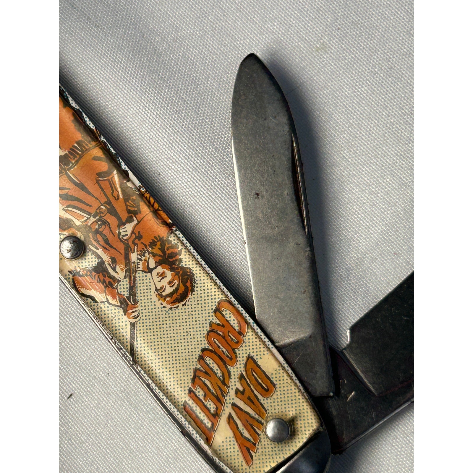 Vintage Davy Crockett USA Two Blade Pocket Knife Graphic Handles