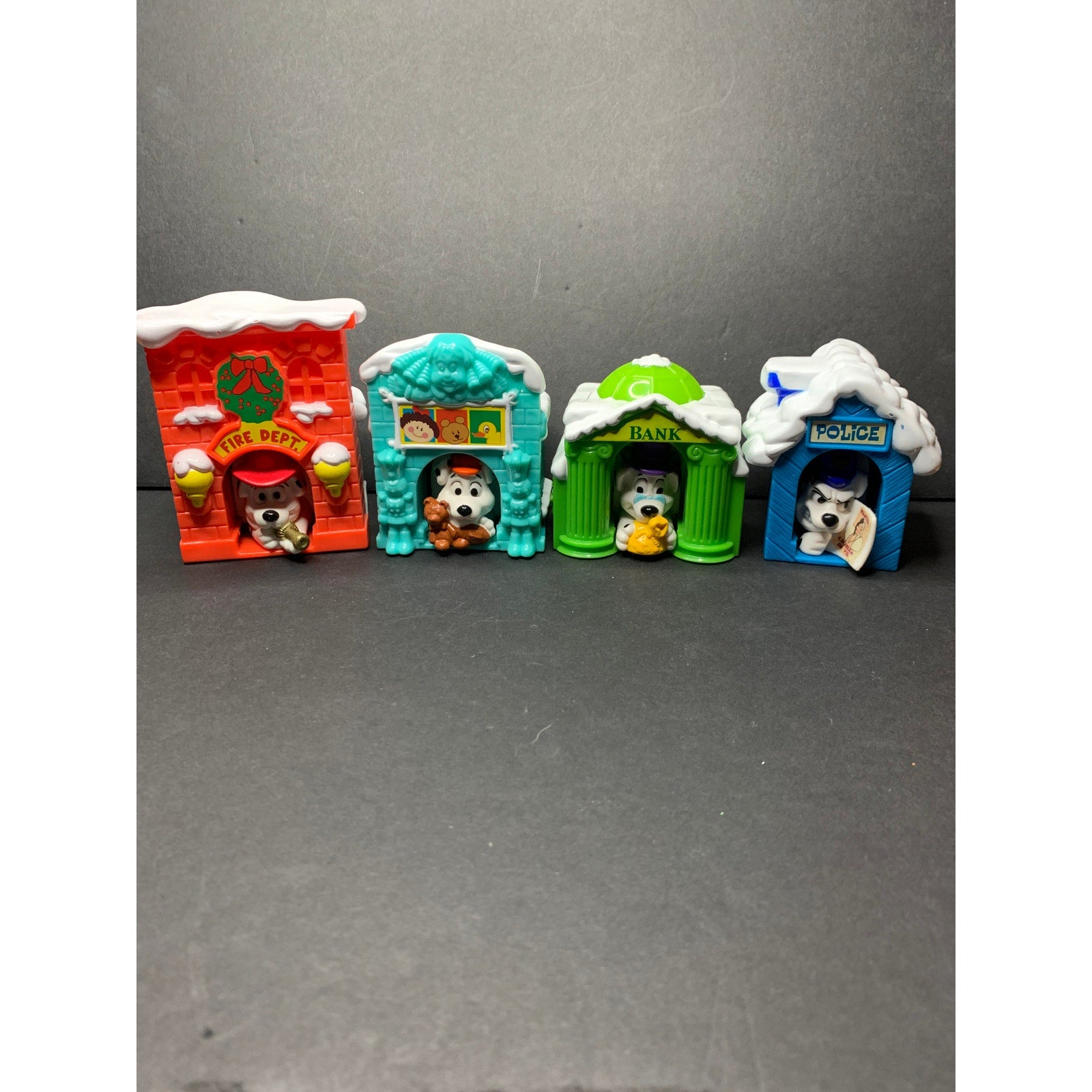 2000 Disney 102 Dalmatians McDonald's Happy Meal Dogs in Town