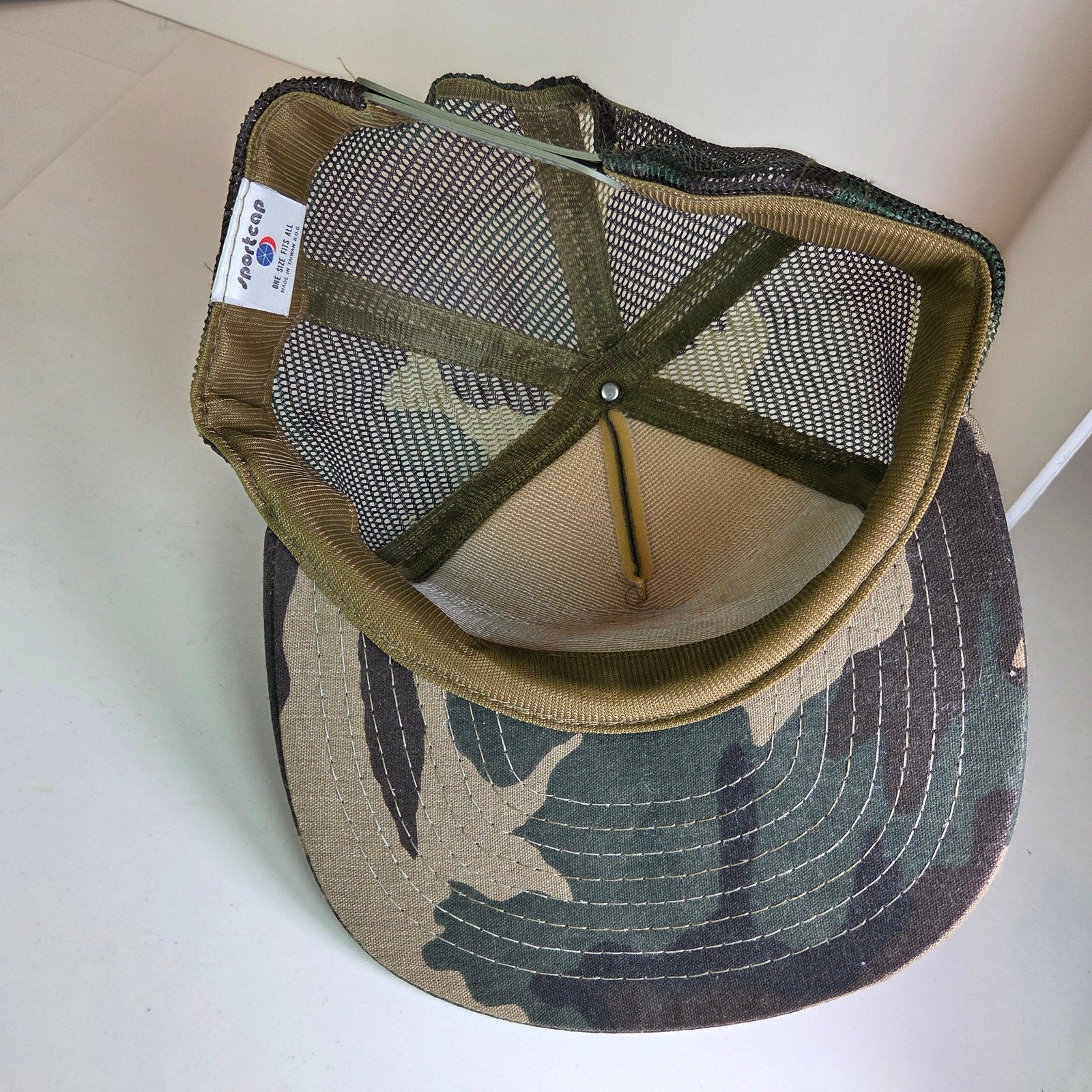 Vintage Taiwan ROC Special Forces Mesh Snapback Hat Skull Rifles Camo 1980s
