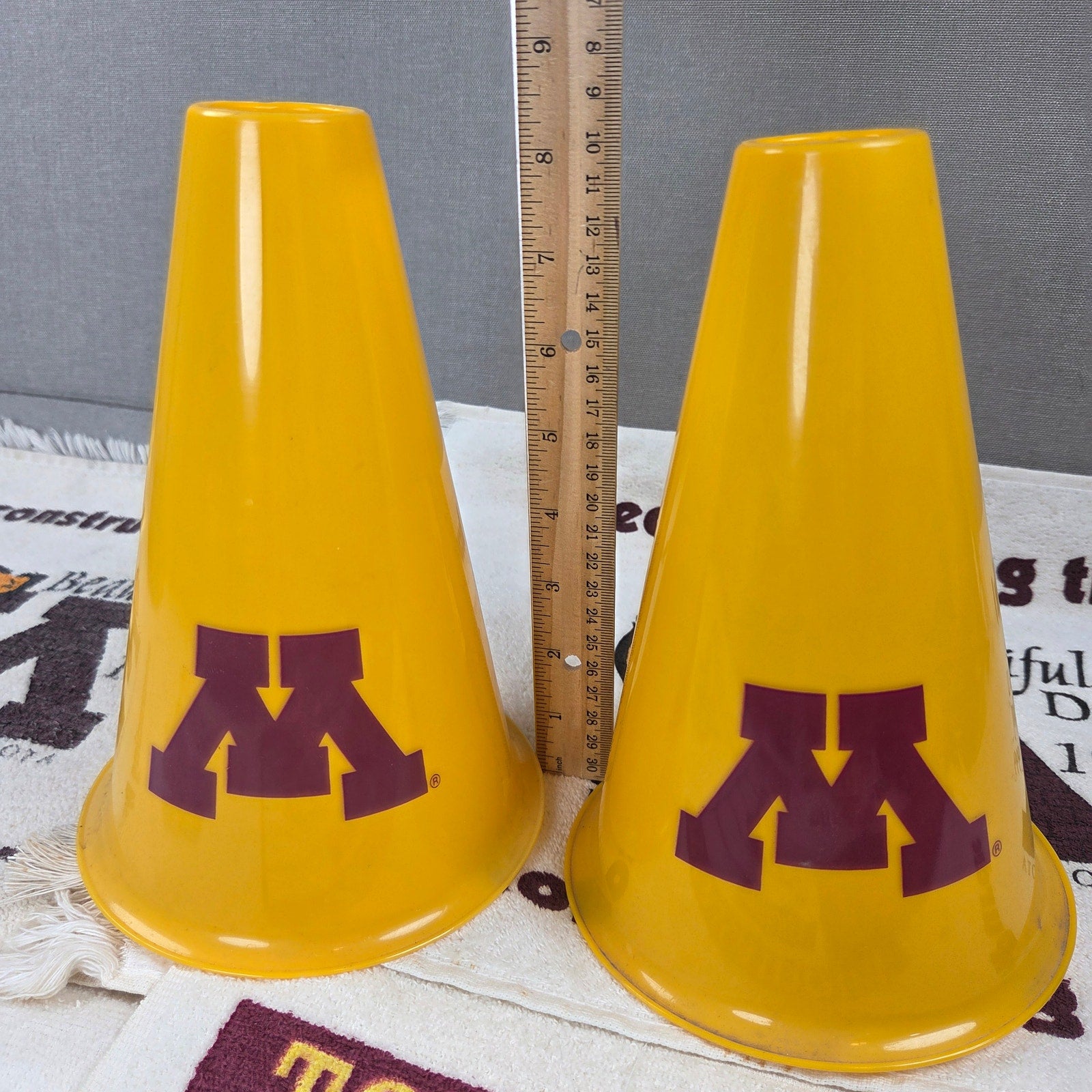 University Minnesota Golden Gophers Fan Lot Towels Pins Lanyard Koozie More