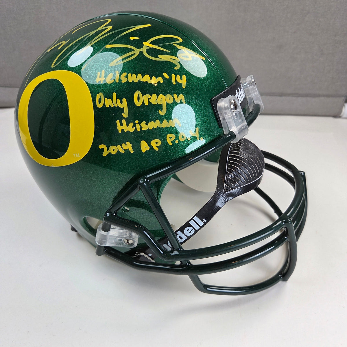 Marcus Mariota Heisman Autographed Oregon Ducks Replica Helmet JSA COA