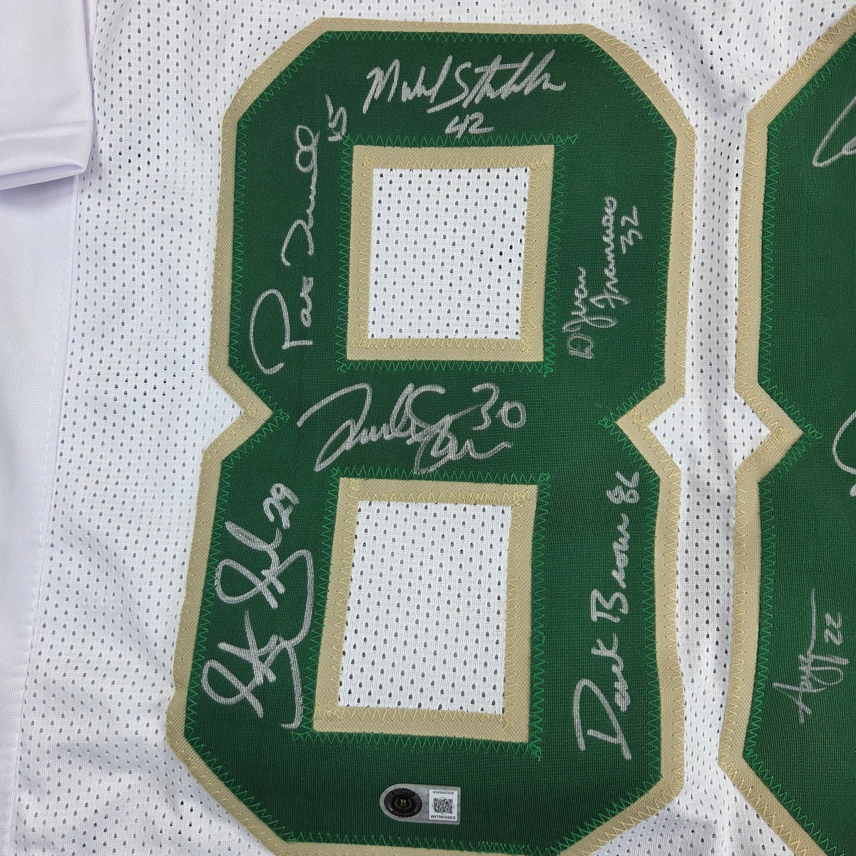 Notre Dame 1988 National Champions Team Signed Jersey 10 Autos BAS Witness