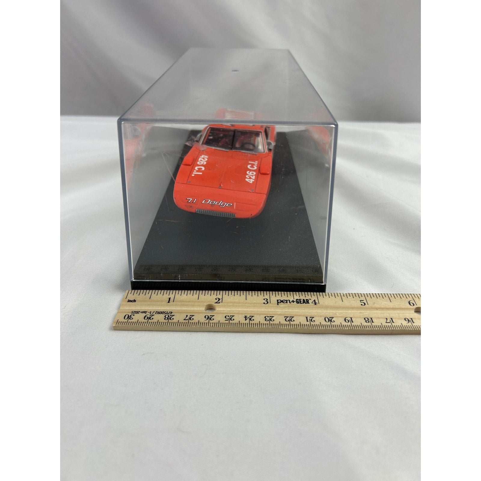 Dodge Charger Daytona 71 Bobby Isaac 1:43 NASCAR K&K Insurance Model Car