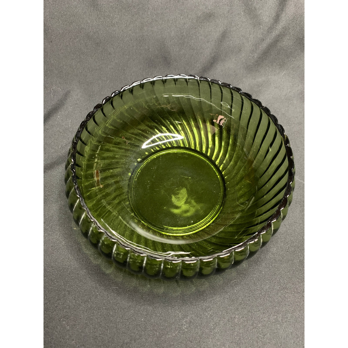 Vintage 1960s E.O. Brody M2000 Green Glass Ribbed Scalloped Bowl USA