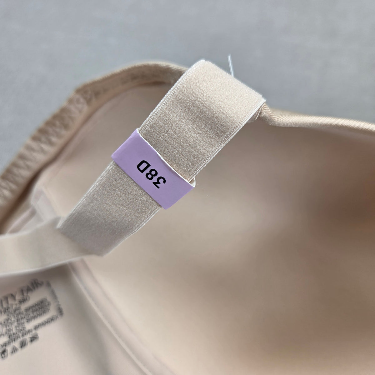 Vanity Fair Beauty Back Bra 38D Damask Neutral Wireless Full Coverage 71267 NWT