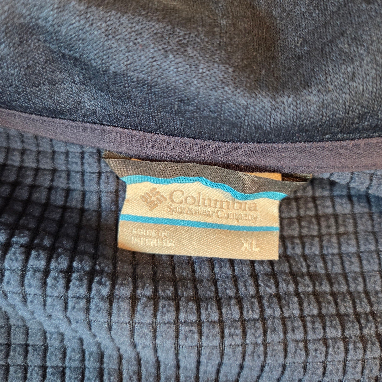Columbia Notre Dame Irish Omni-Wick 1/4 Zip Pullover Blue XL