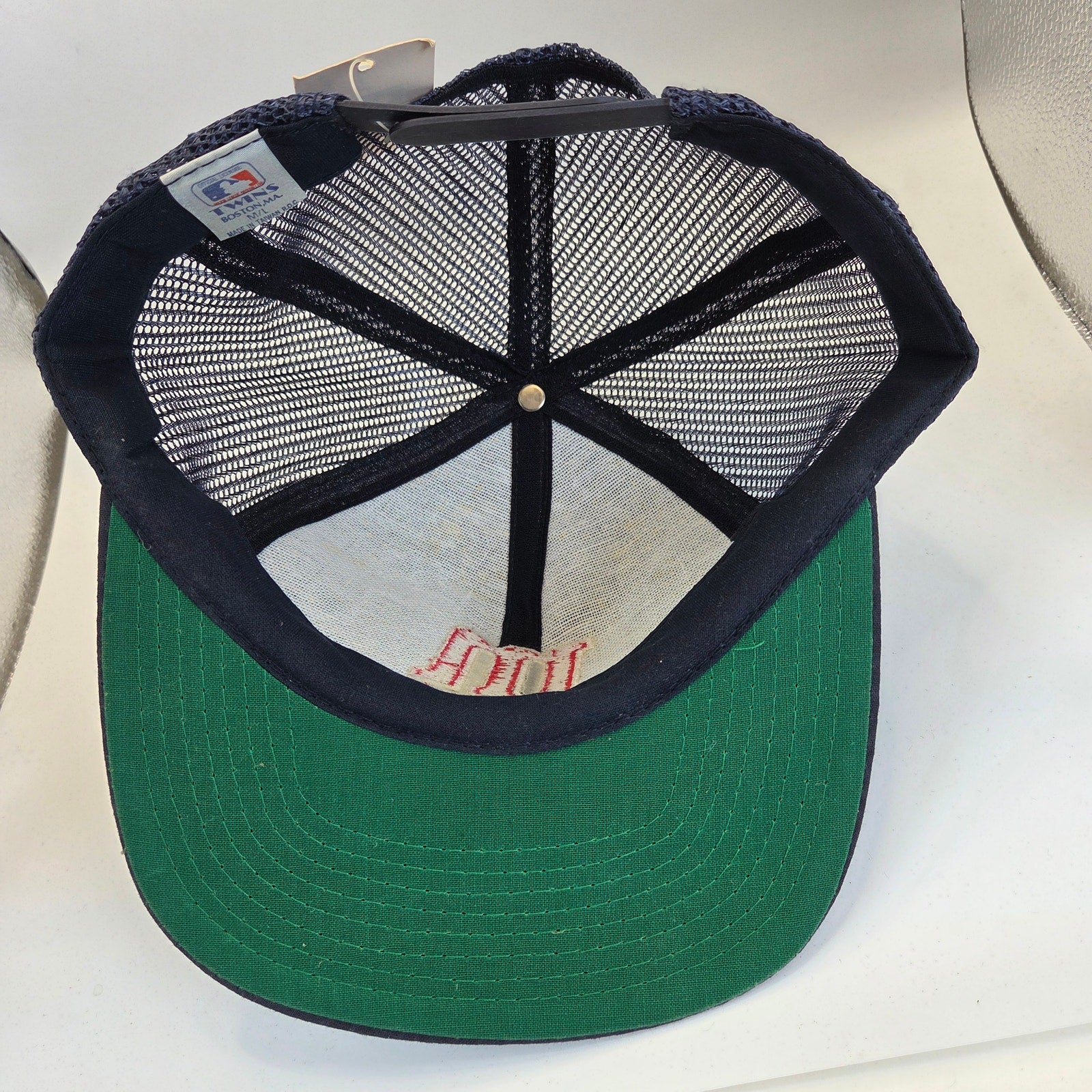 Vintage NWT Twins Enterprise Minnesota Twins M Mesh Trucker Snapback Hat MLB