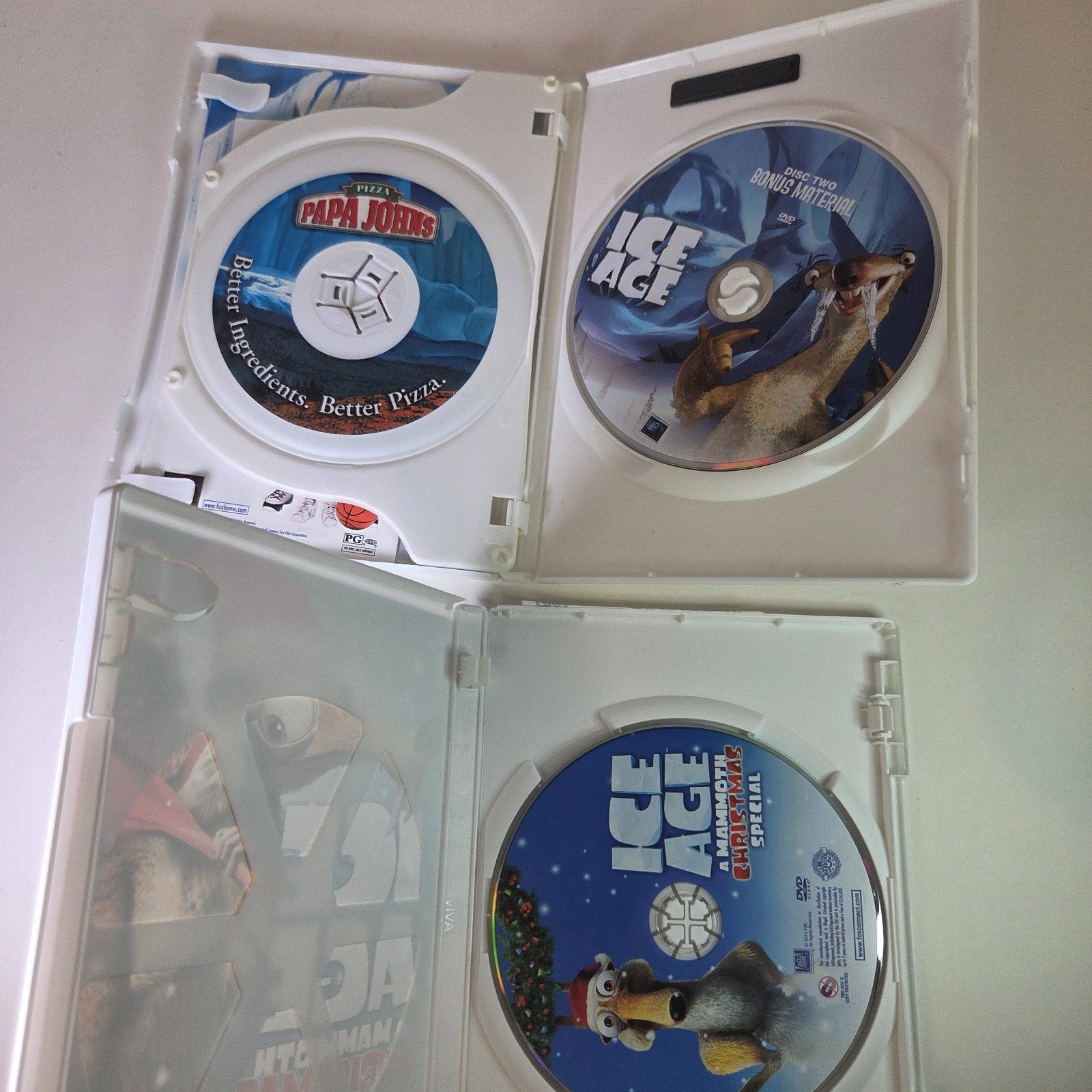 Ice Age & Ice Age a Mammoth Christmas Special DVDs - Lot of 2
