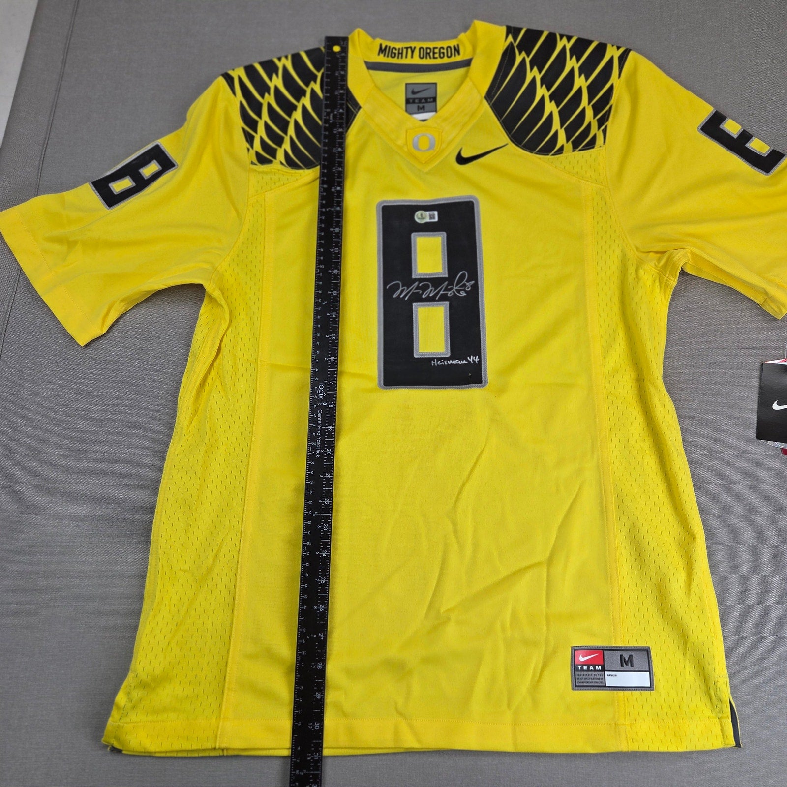 Marcus Mariota Signed Oregon Ducks Nike Limited Jersey Heisman 14 Beckett NWT M