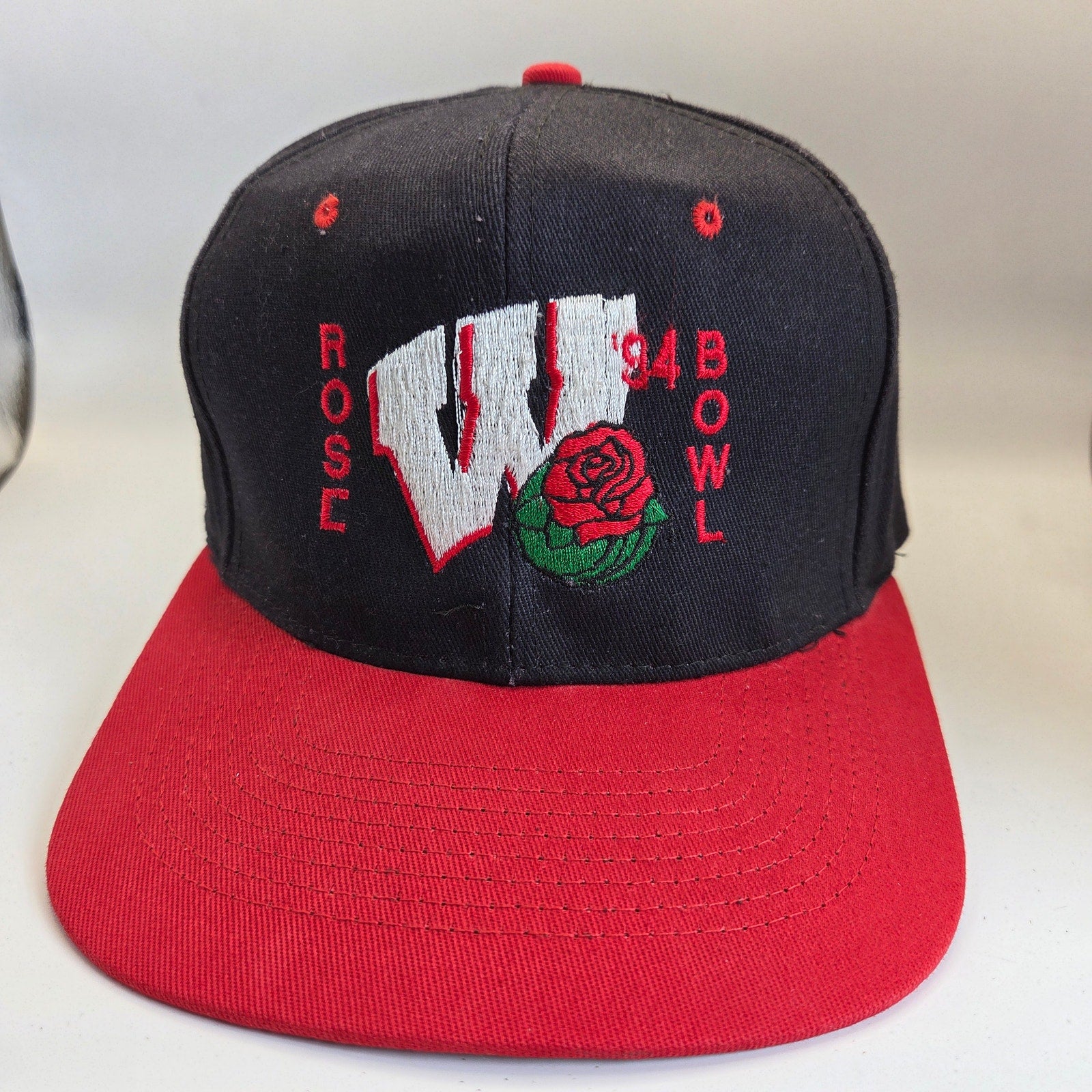 KC Vintage 1994 Wisconsin Badgers Rose Bowl Snapback Hat Green Undervisor
