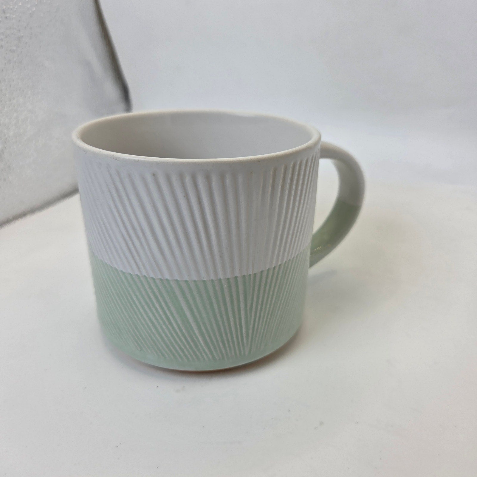 Starbucks 2014 Mint Green White Ribbed Textured 14oz Ceramic Coffee Mug