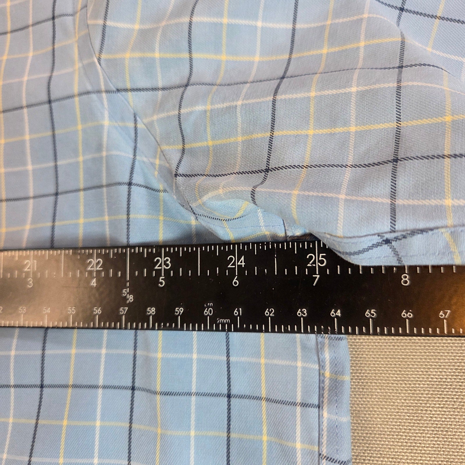 LL Bean Mens L Wrinkle Resistant Short Sleeve Shirt Blue Plaid Cotton Malaysia