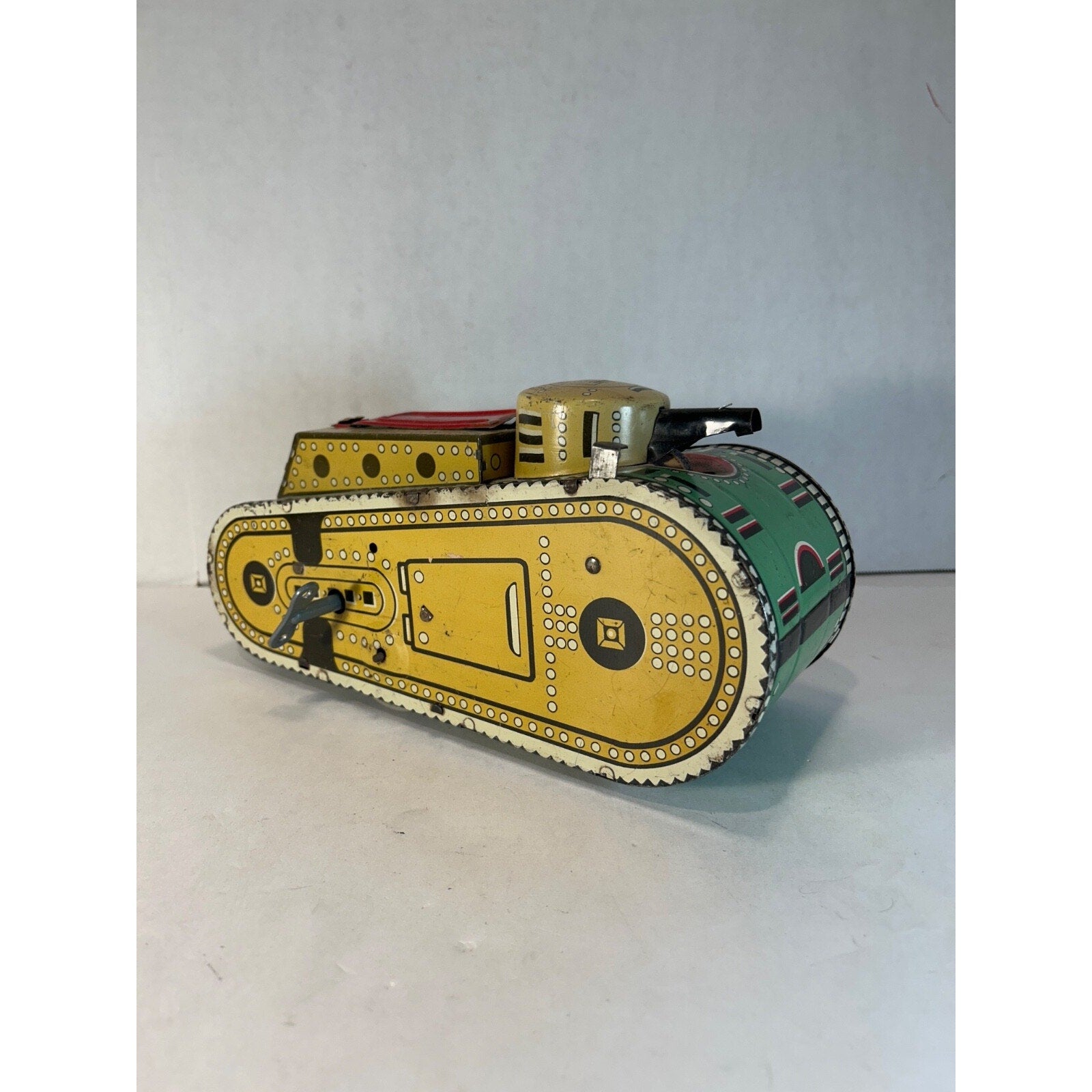 Vintage Marx Tin Litho Wind Up Doughboy Tank c.1930's Rare With Sparks