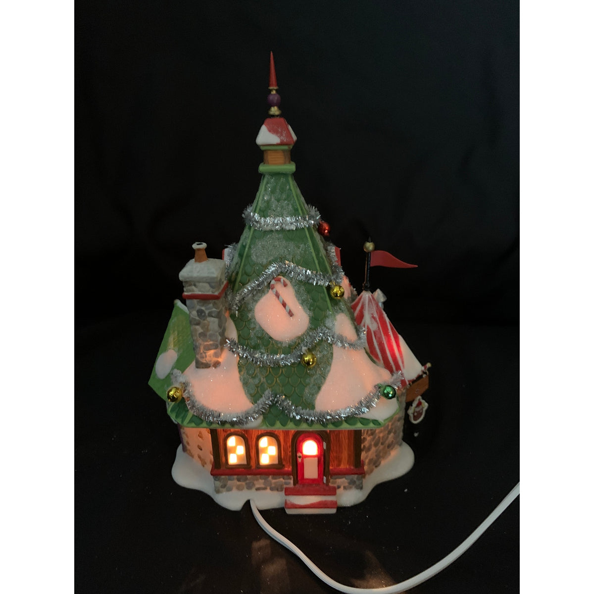 Dept 56 Rudolph’s Misfit Headquarters 56769 North Pole Village Lighted Box