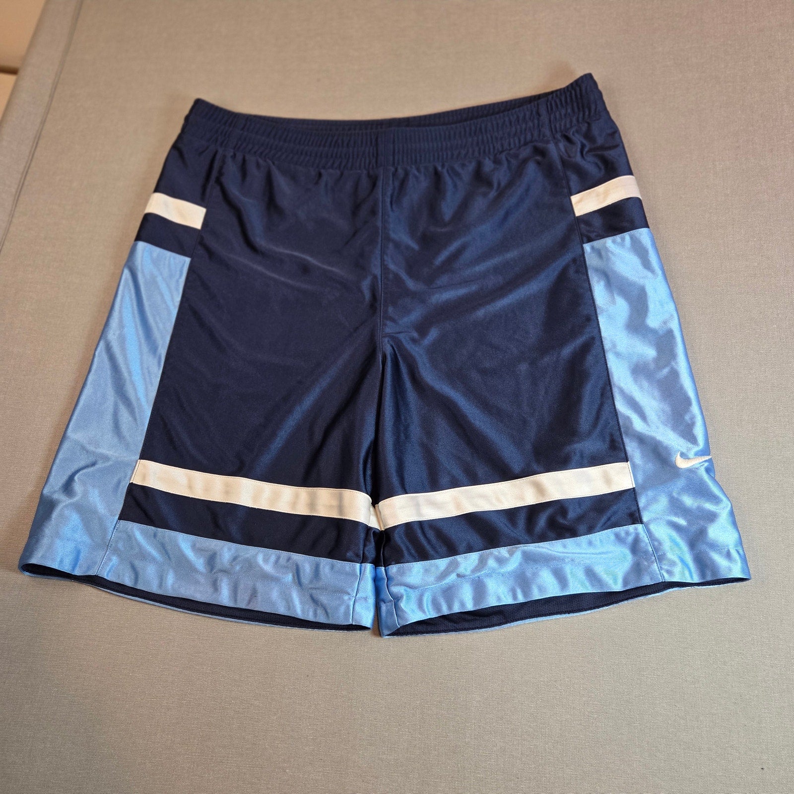 Nike Two-Tone Basketball Shorts Blue Satin Stripe Mesh Drawstring Men’s L