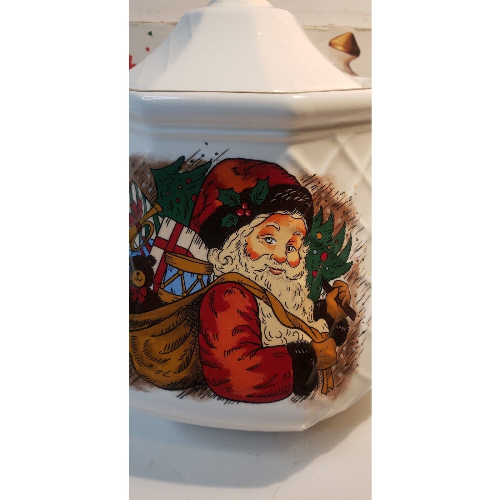 Celebrations Ltd Santa Christmas Teapot Ceramic Gold Trim with Box Made in Japan