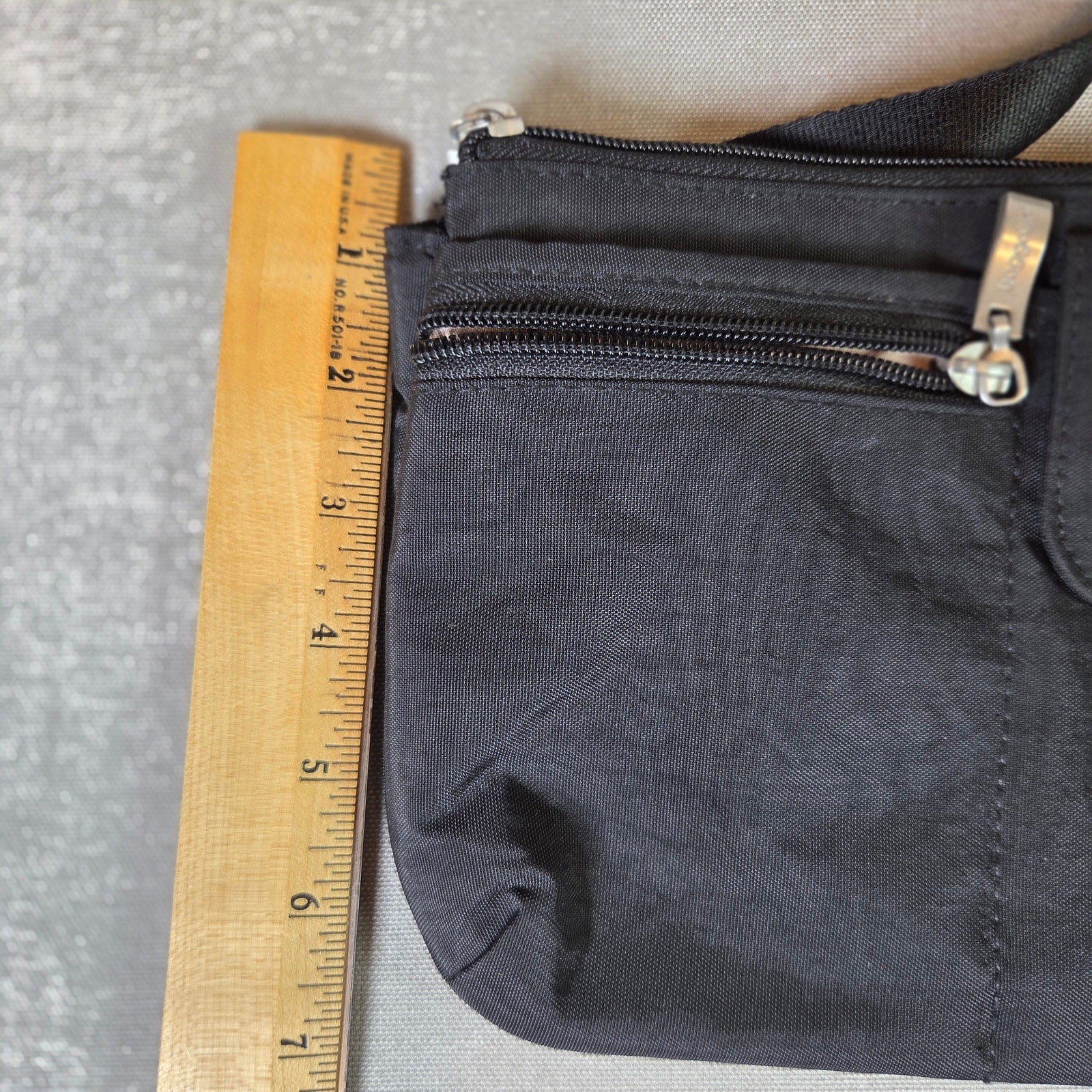 Baggallini Small Black Nylon Crossbody Travel Bag Compact Organizer