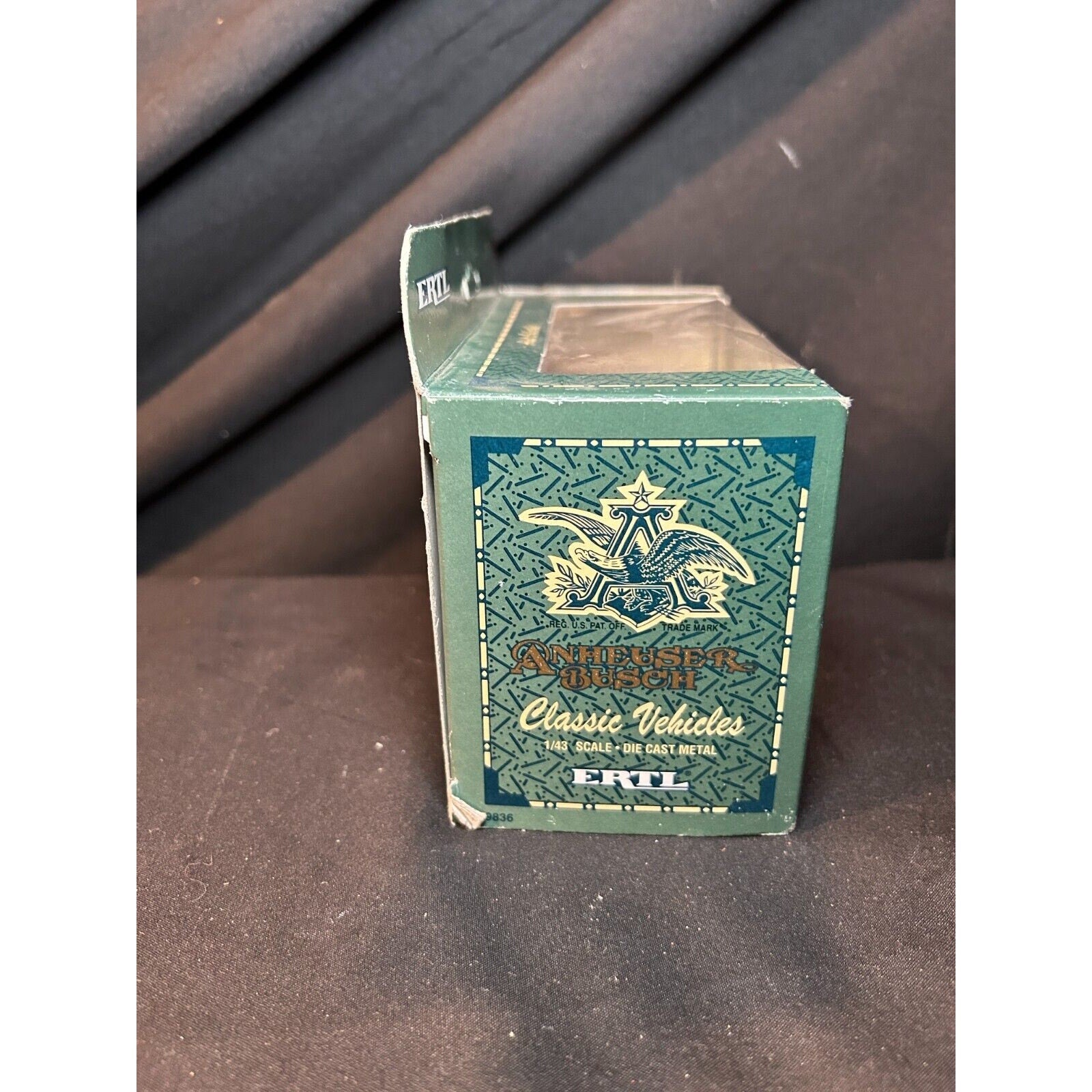 ERTL Anheuser-Busch Classic Vehicles 1930 Chevy Barrel & 1932 Ford Panel NIB