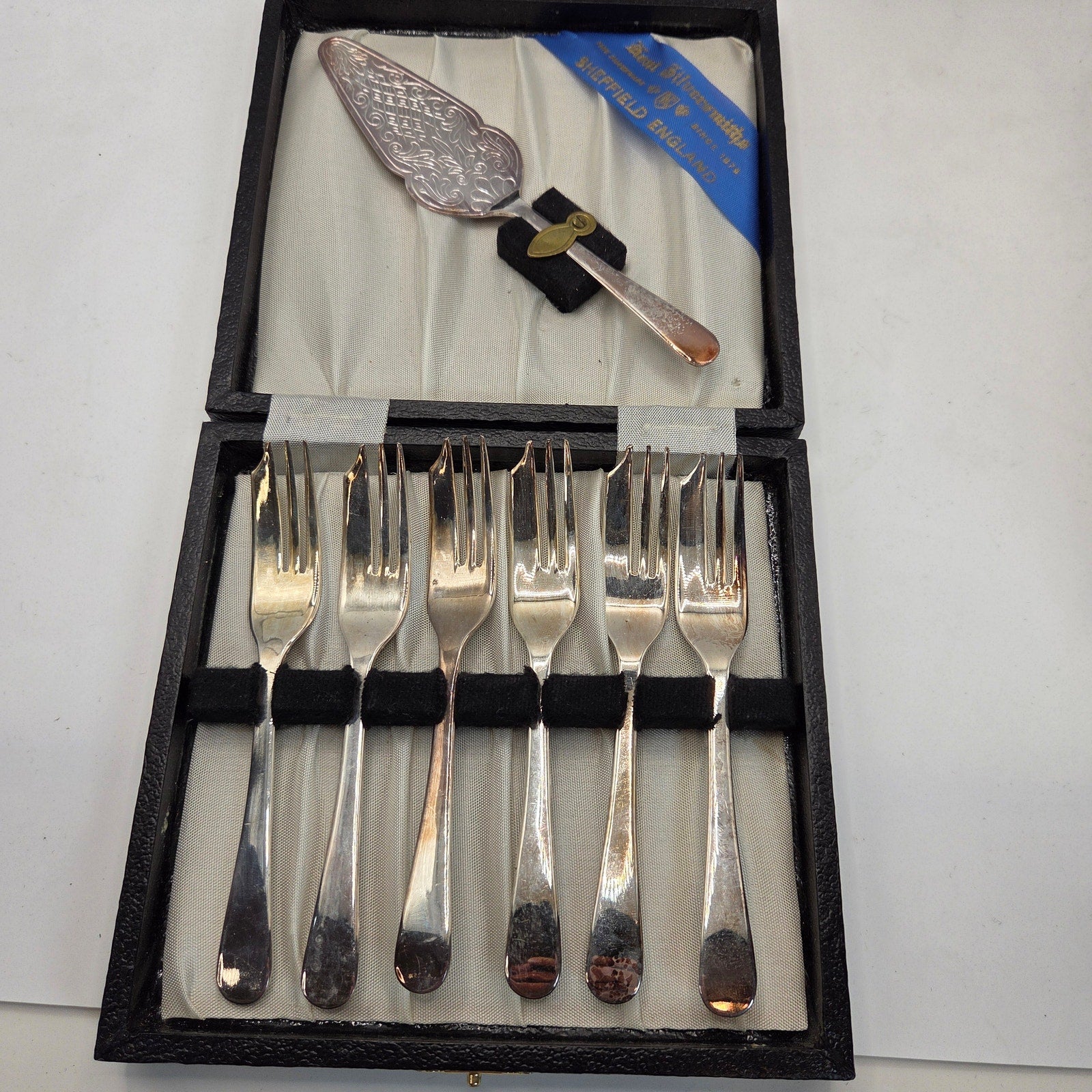 Kent Silversmiths Sheffield Silver Plated Forks & Server Set in Box England