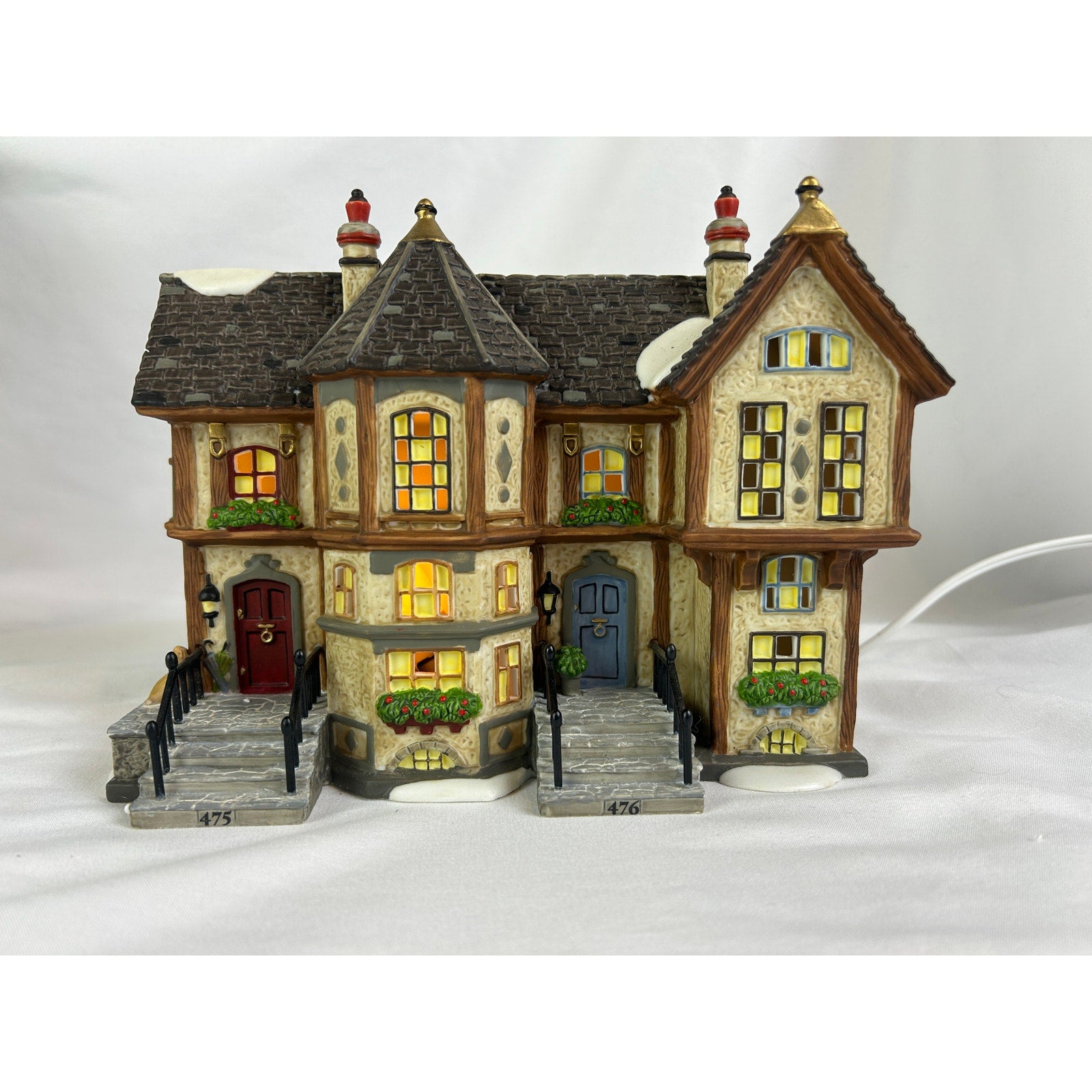 Department 56 Howard Street Row Houses Dickens Village 2004 Lighted Box